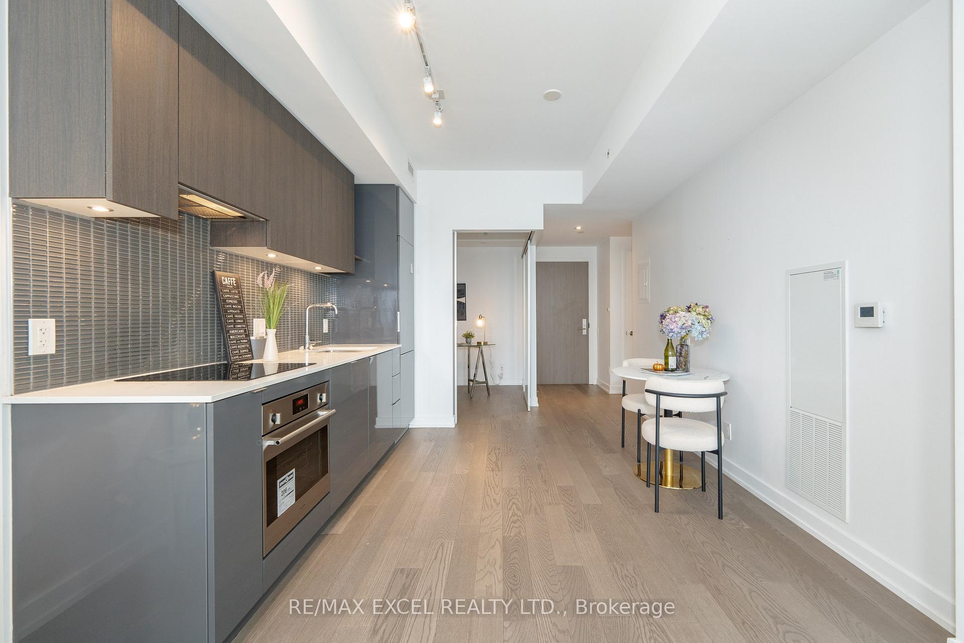 Photo 12 of Unit 1913, 161 Roehampton Avenue, Toronto, Mount Pleasant West — HOMEH