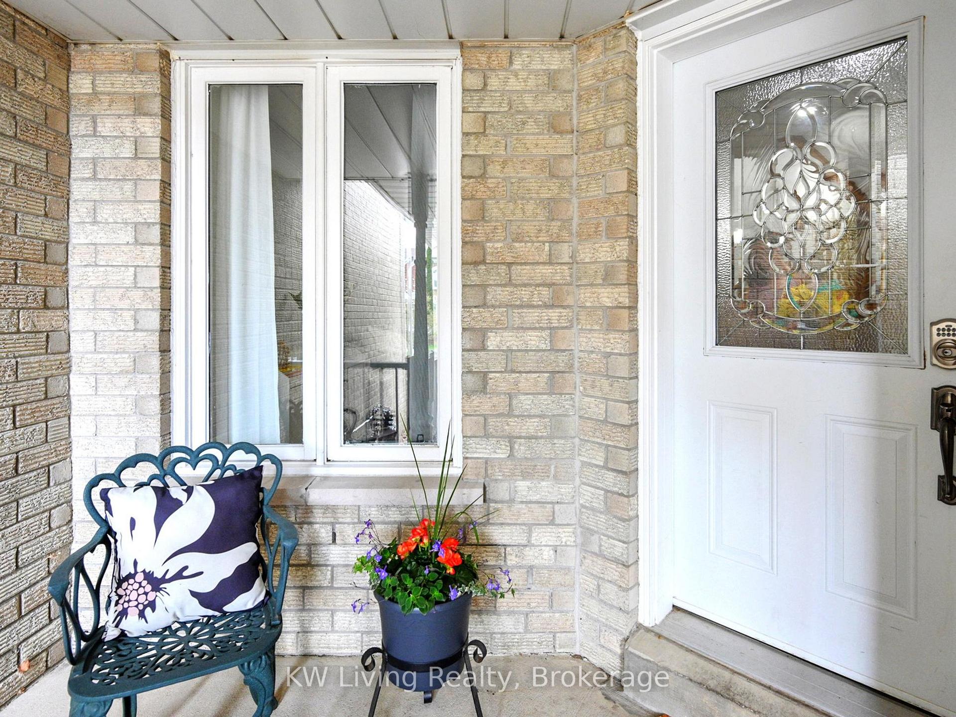 Photo 3 of 8 Gill Crescent, Ajax, Central West — HOMEH