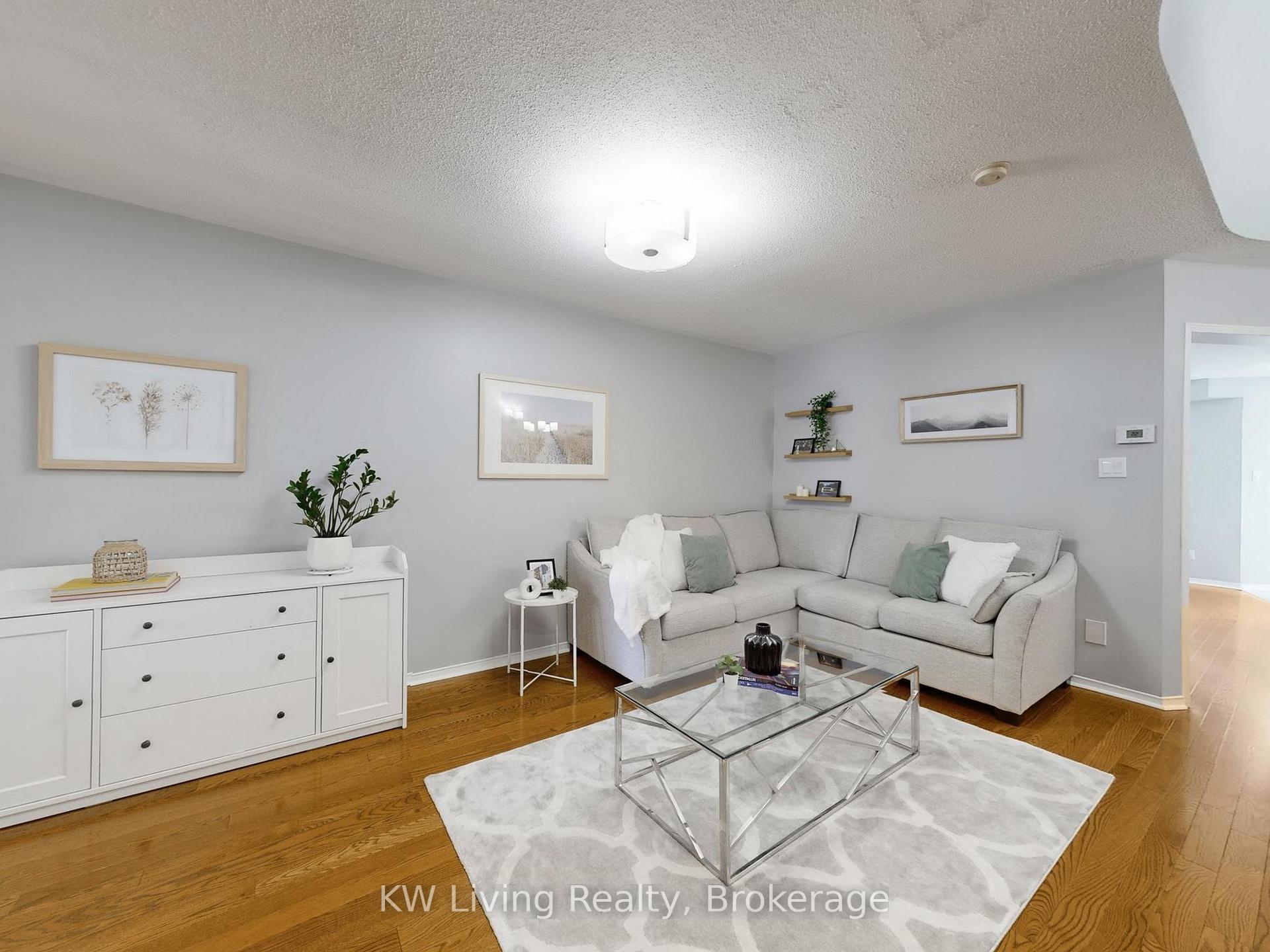 Photo 4 of 8 Gill Crescent, Ajax, Central West — HOMEH