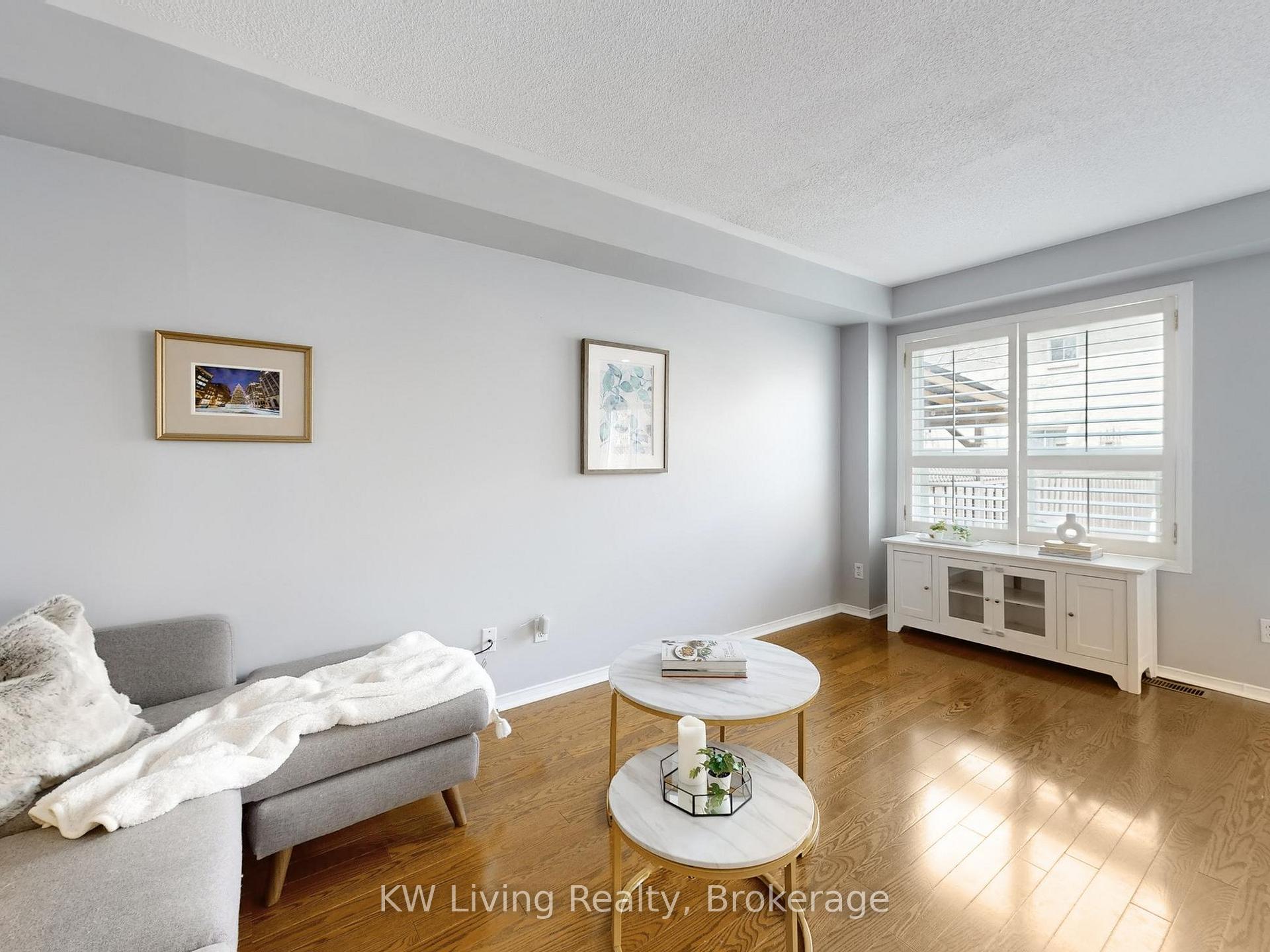 Photo 11 of 8 Gill Crescent, Ajax, Central West — HOMEH