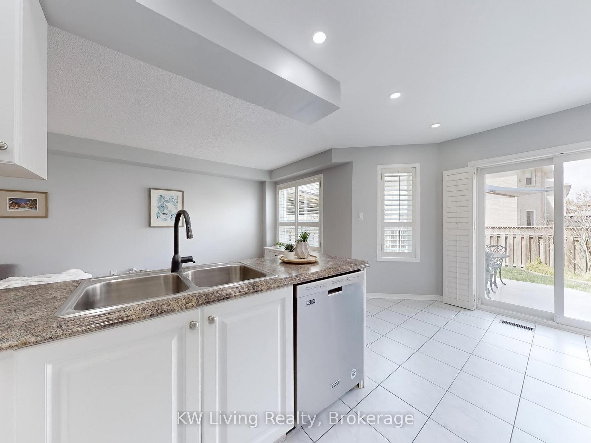 Photo 15 of 8 Gill Crescent, Ajax, Central West — HOMEH