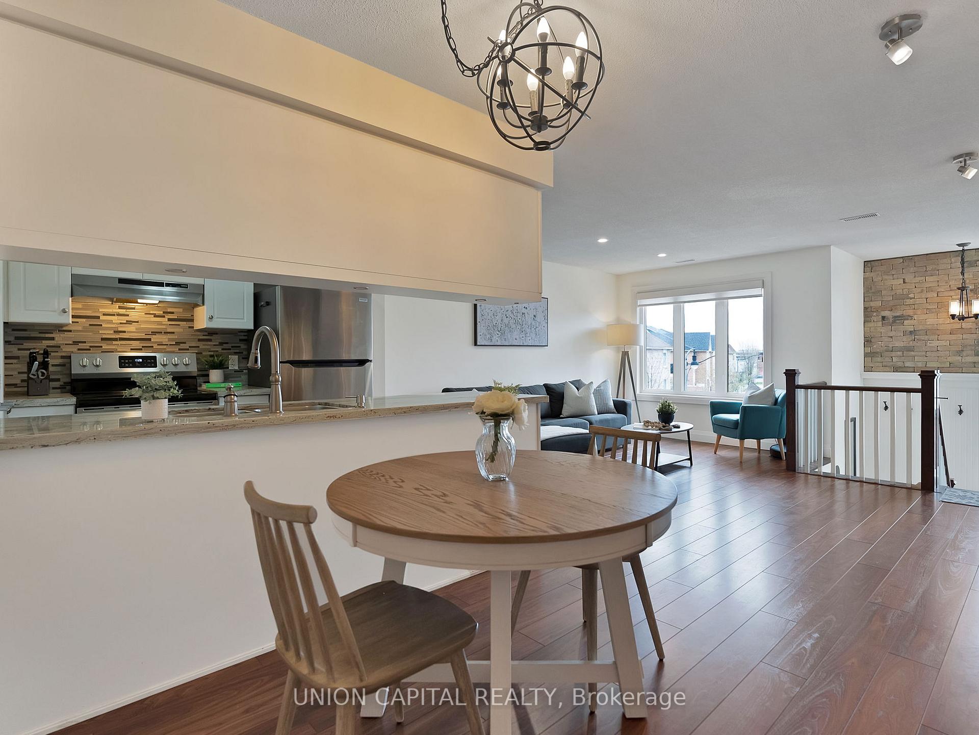 Photo 10 of Unit 302, 72 Aerodrome Crescent, Toronto, Leaside — HOMEH