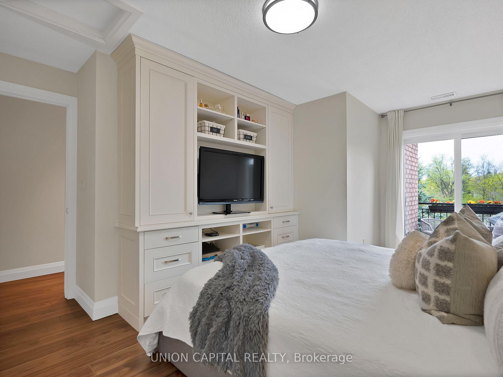 Photo 16 of Unit 302, 72 Aerodrome Crescent, Toronto, Leaside — HOMEH