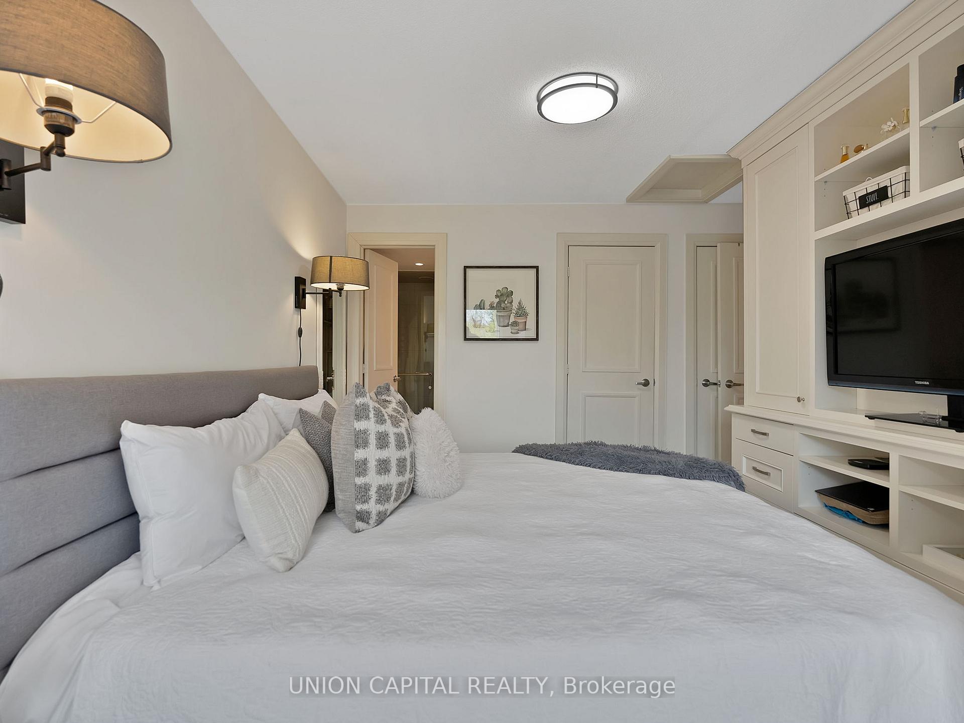 Photo 21 of Unit 302, 72 Aerodrome Crescent, Toronto, Leaside — HOMEH