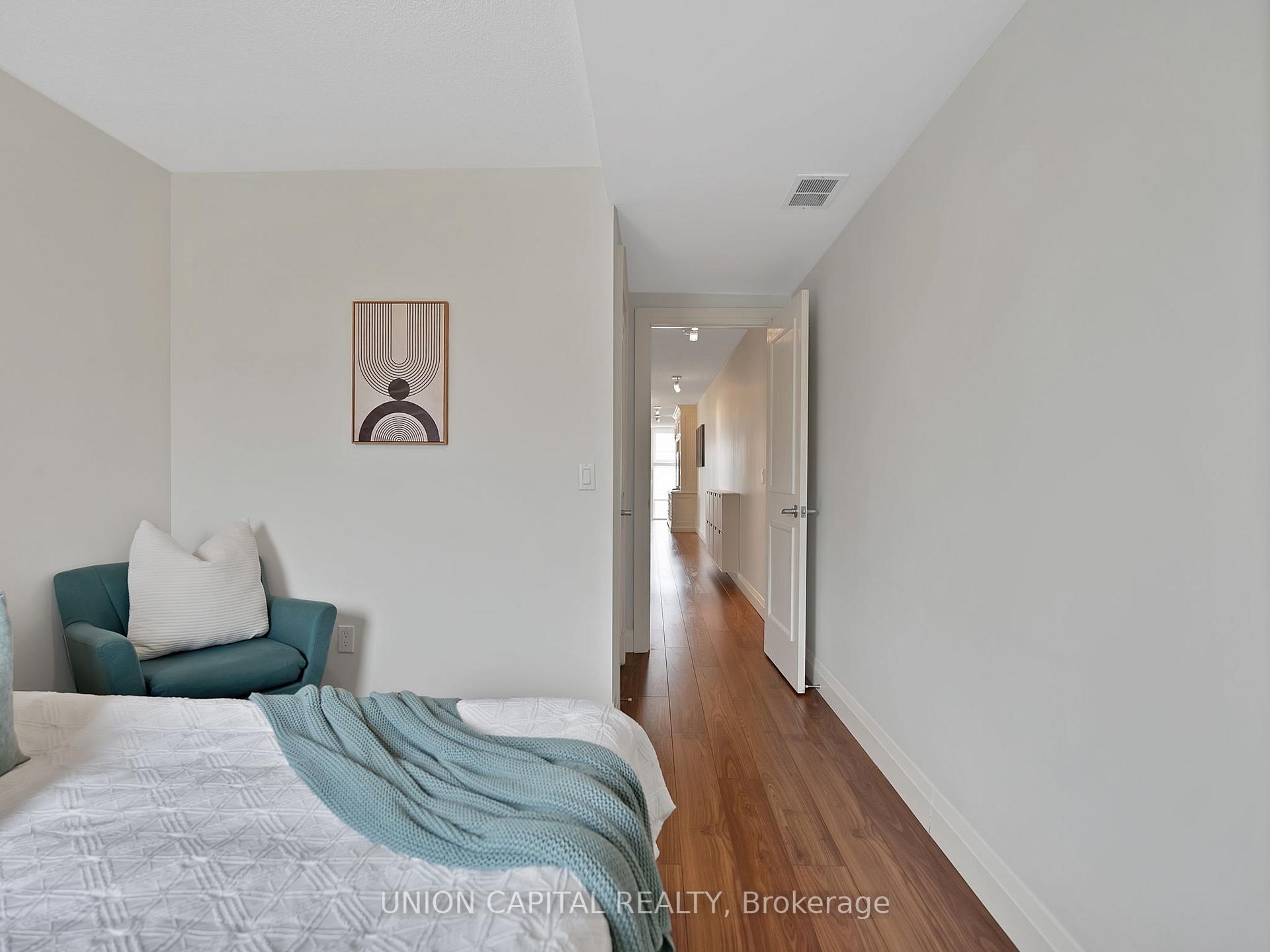 Photo 26 of Unit 302, 72 Aerodrome Crescent, Toronto, Leaside — HOMEH