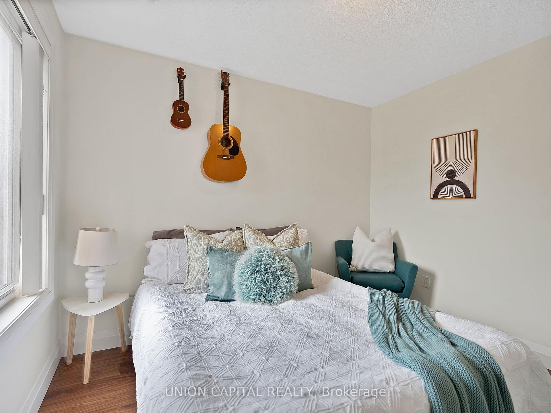 Photo 29 of Unit 302, 72 Aerodrome Crescent, Toronto, Leaside — HOMEH