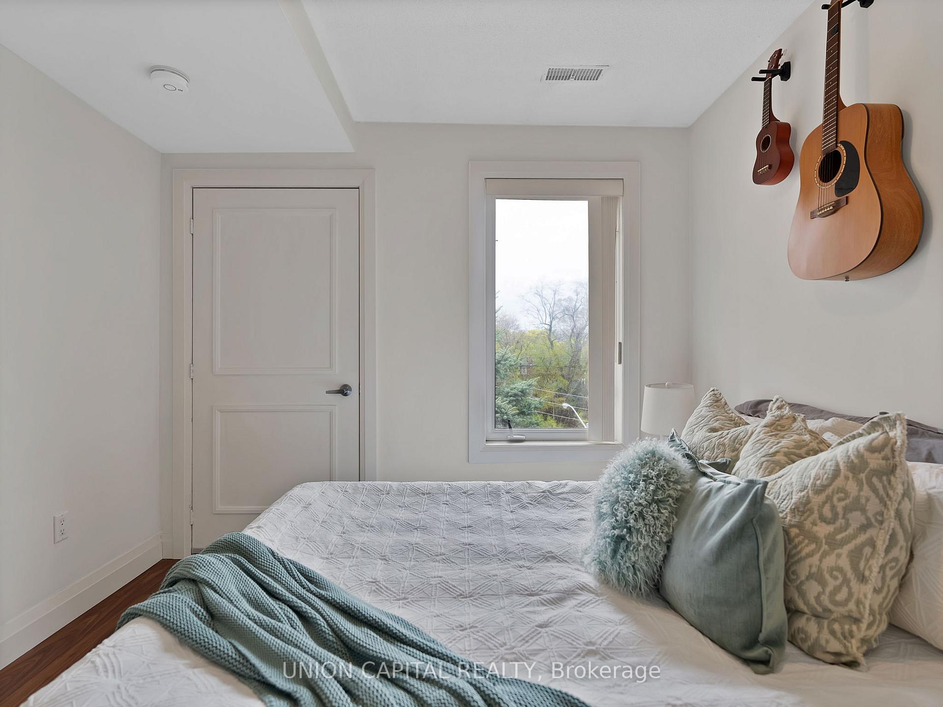 Photo 30 of Unit 302, 72 Aerodrome Crescent, Toronto, Leaside — HOMEH