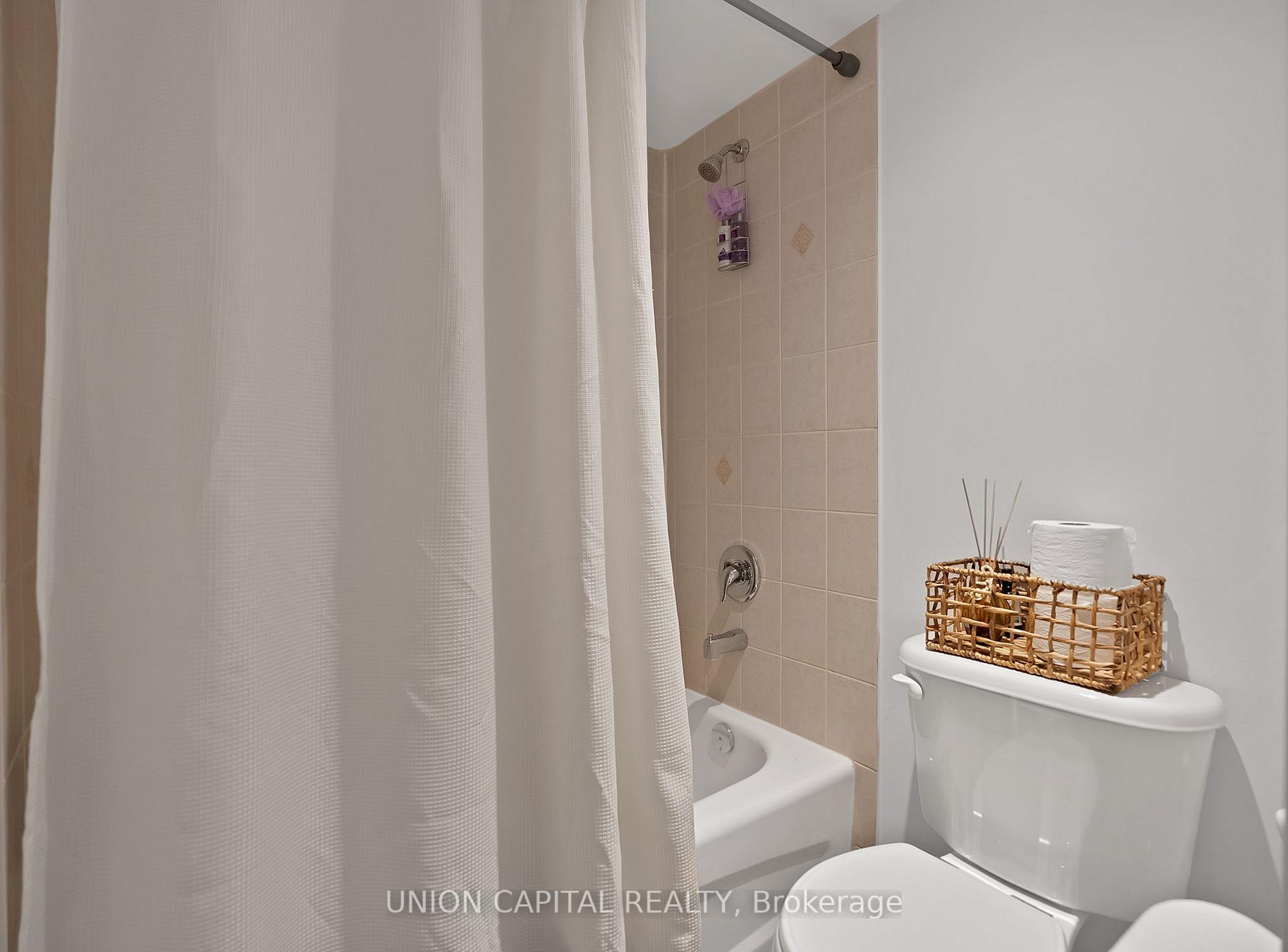 Photo 32 of Unit 302, 72 Aerodrome Crescent, Toronto, Leaside — HOMEH