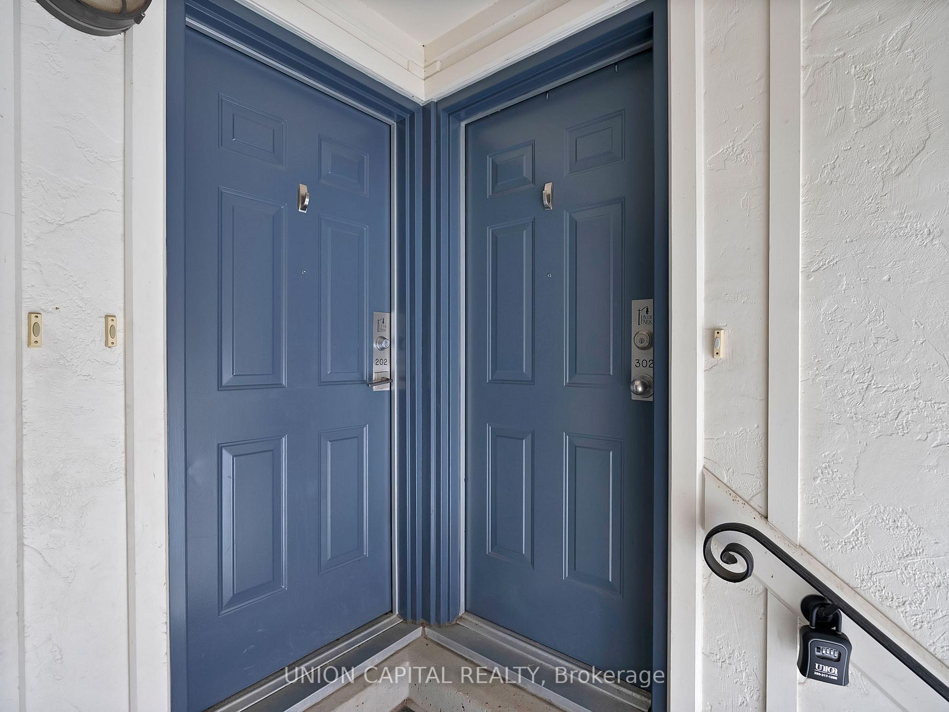 Photo 38 of Unit 302, 72 Aerodrome Crescent, Toronto, Leaside — HOMEH