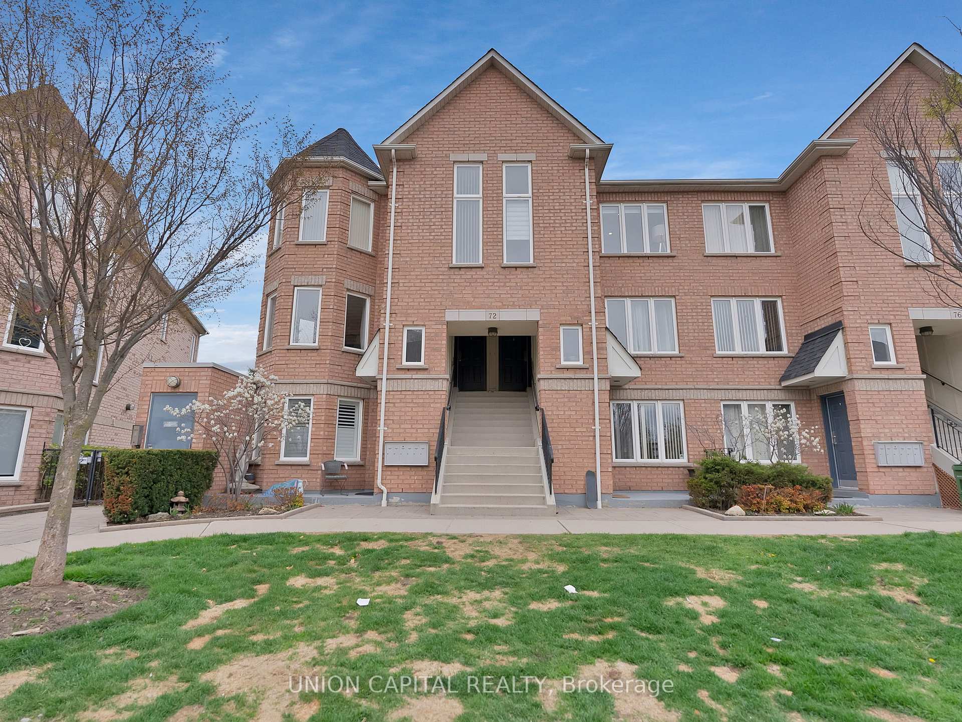 Photo 39 of Unit 302, 72 Aerodrome Crescent, Toronto, Leaside — HOMEH