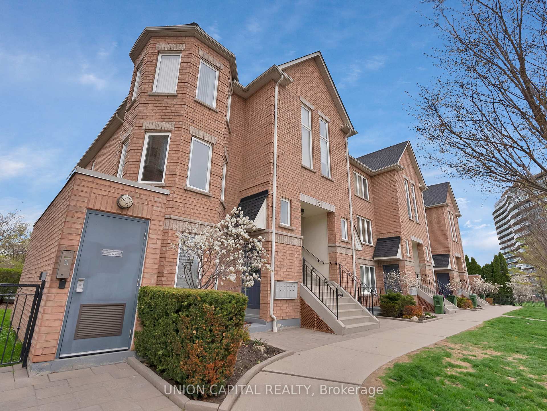 Photo 40 of Unit 302, 72 Aerodrome Crescent, Toronto, Leaside — HOMEH