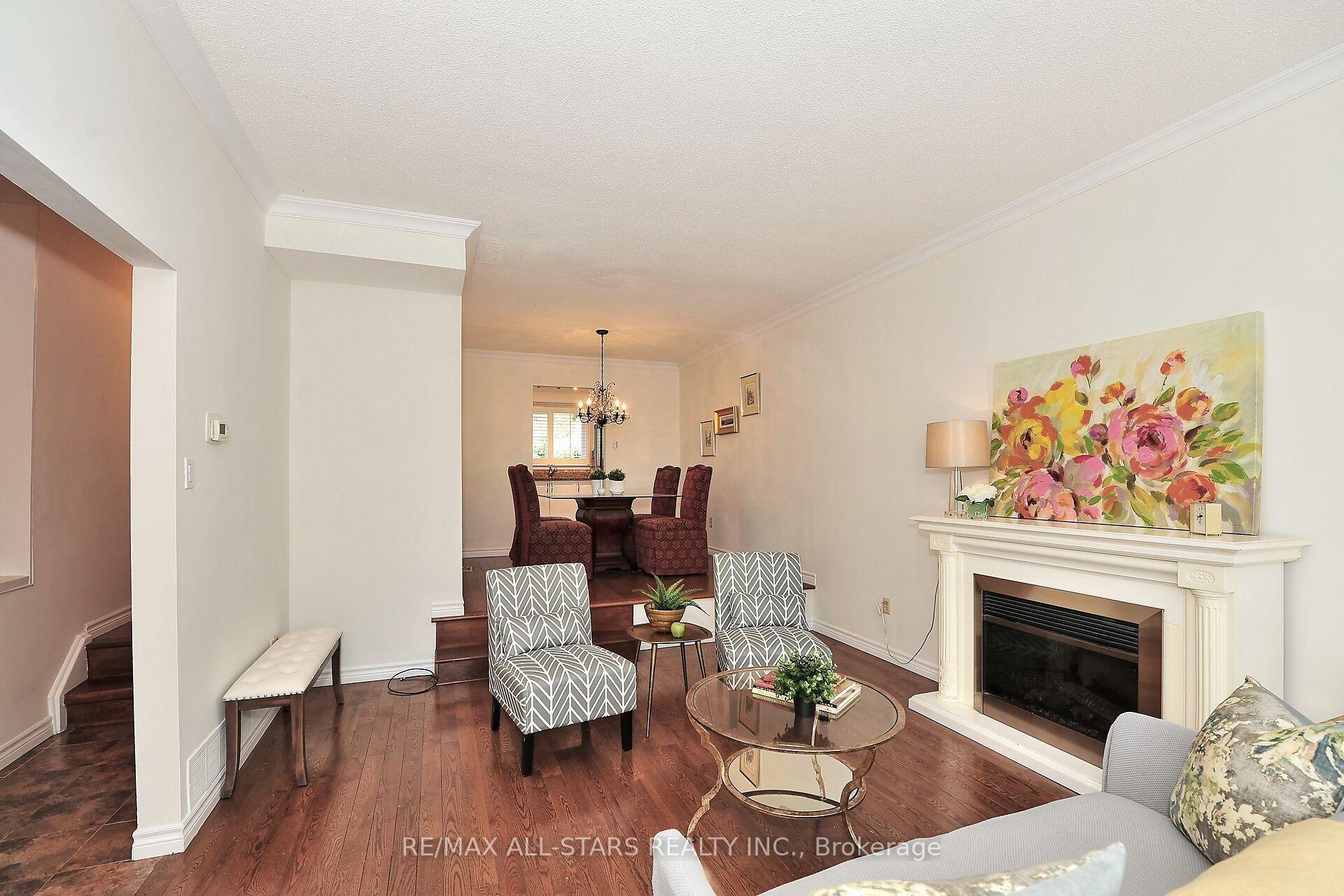 Photo 25 of Unit 30, 30 Ashglen Way, Markham, Unionville — HOMEH