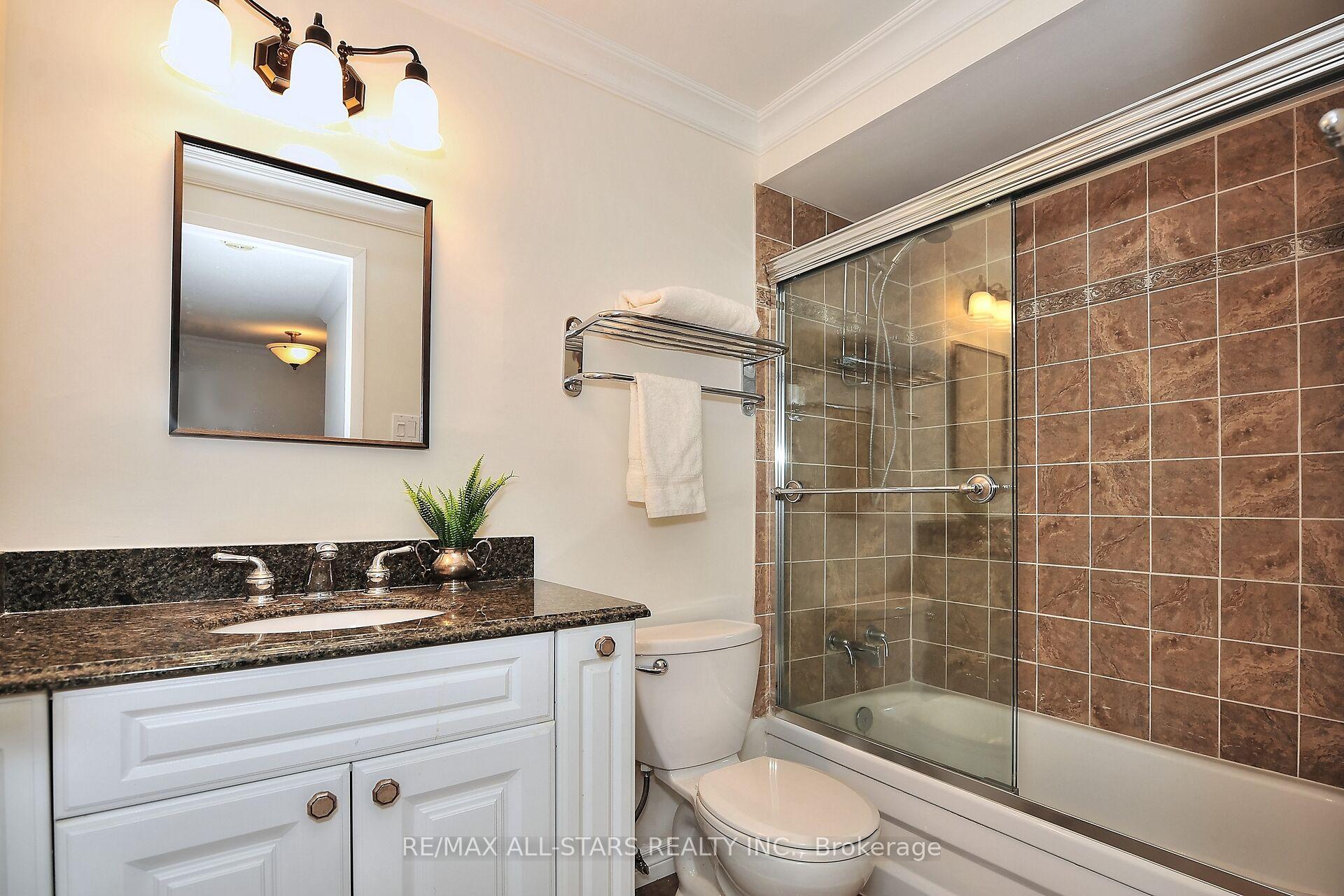 Photo 38 of Unit 30, 30 Ashglen Way, Markham, Unionville — HOMEH