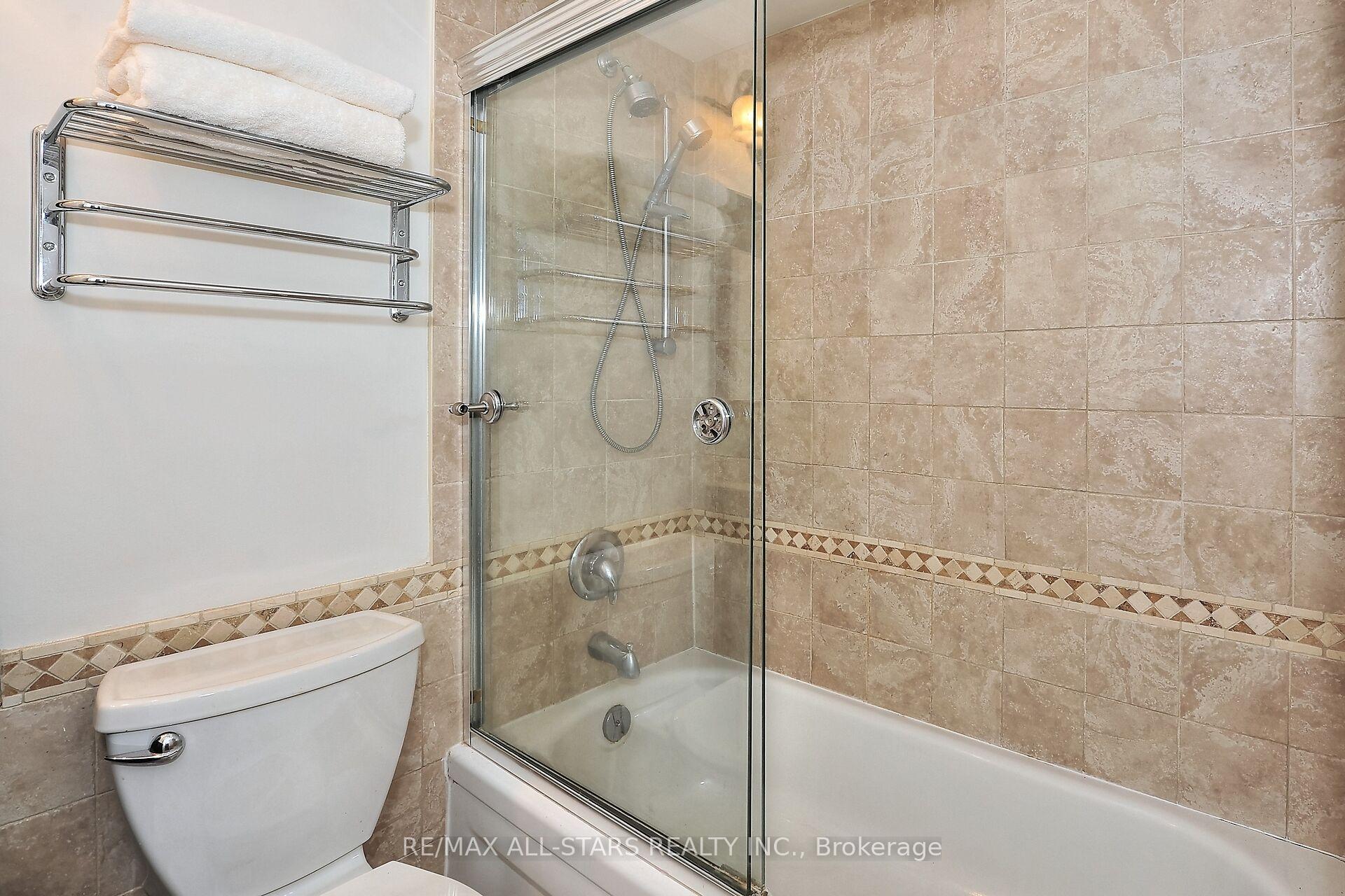 Photo 16 of Unit 30, 30 Ashglen Way, Markham, Unionville — HOMEH