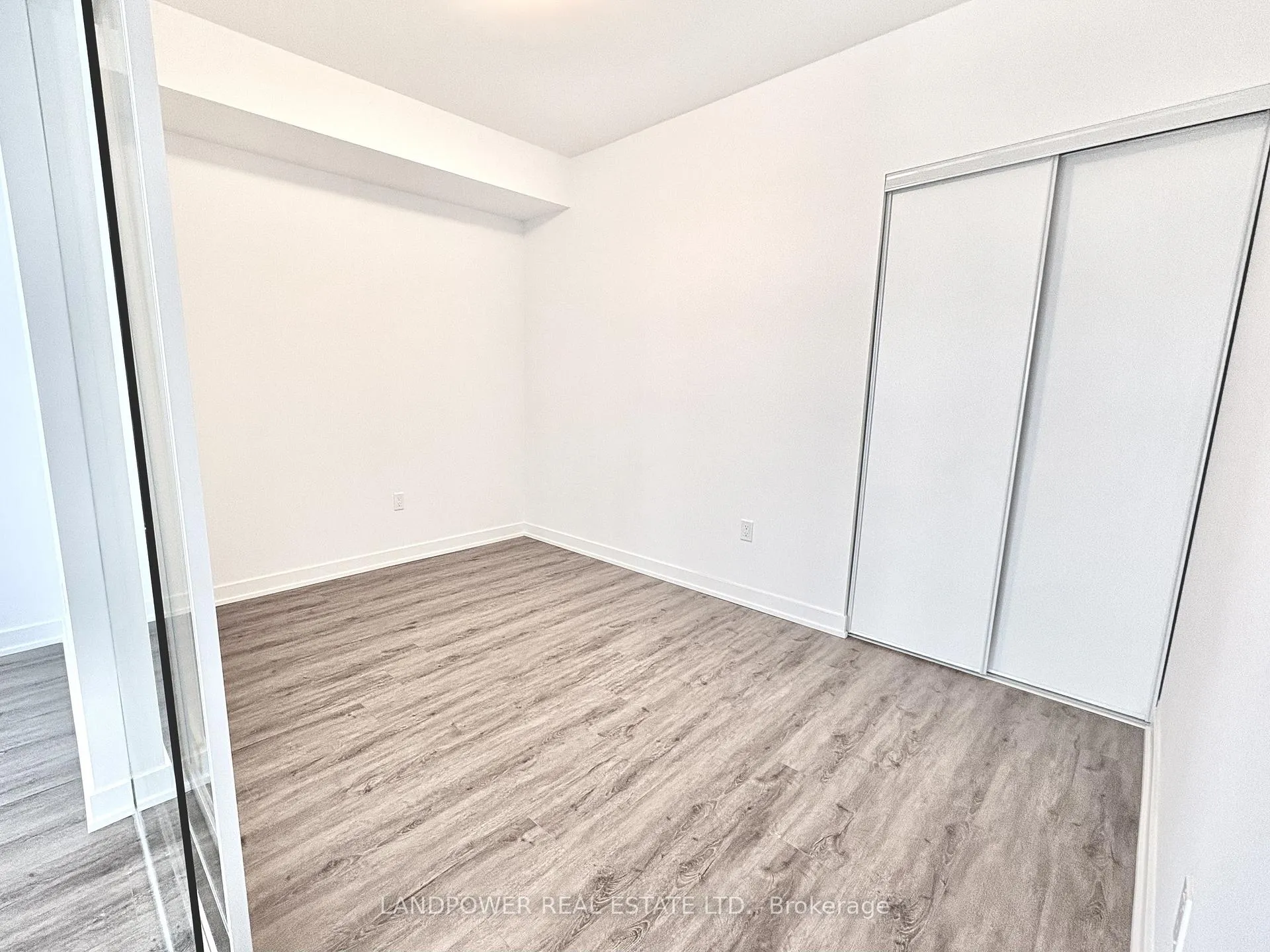 Photo 5 of Unit 2302, 634 Church Street, Toronto, Church-Yonge Corridor — HOMEH