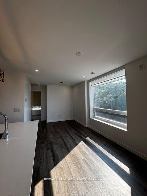 Photo 4 of Unit 503, 467 Charlton Avenue E, Hamilton, Stinson — HOMEH