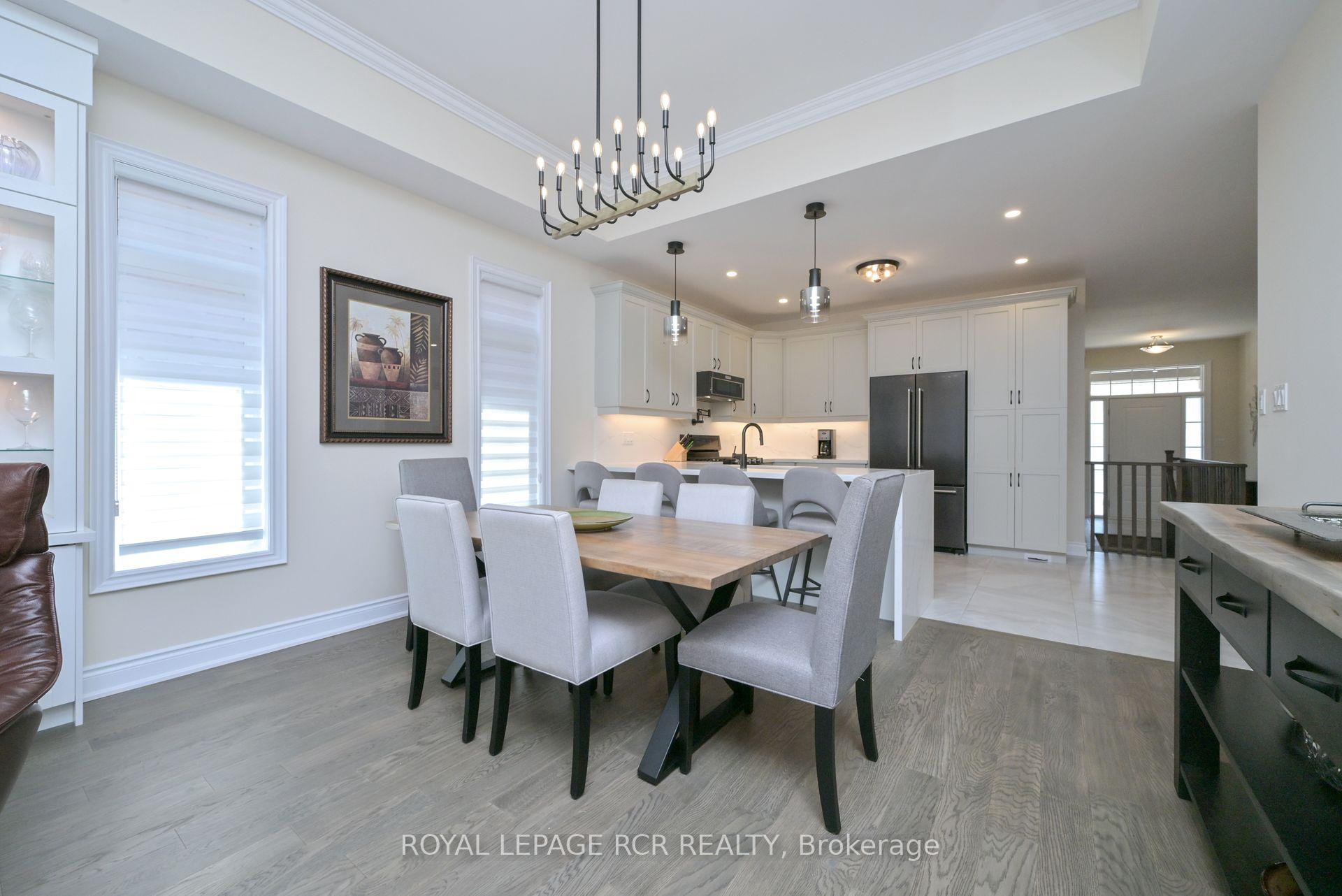 Photo 10 of 3 Assunta Garden, New Tecumseth, Alliston — HOMEH