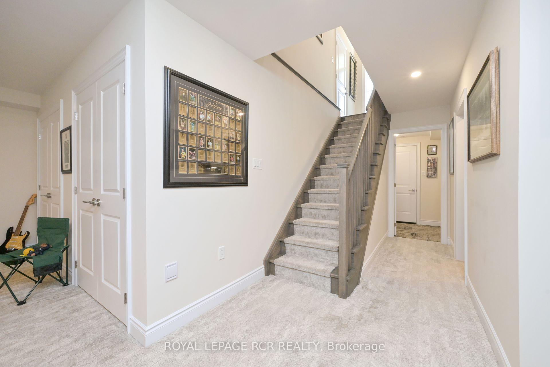 Photo 43 of 3 Assunta Garden, New Tecumseth, Alliston — HOMEH