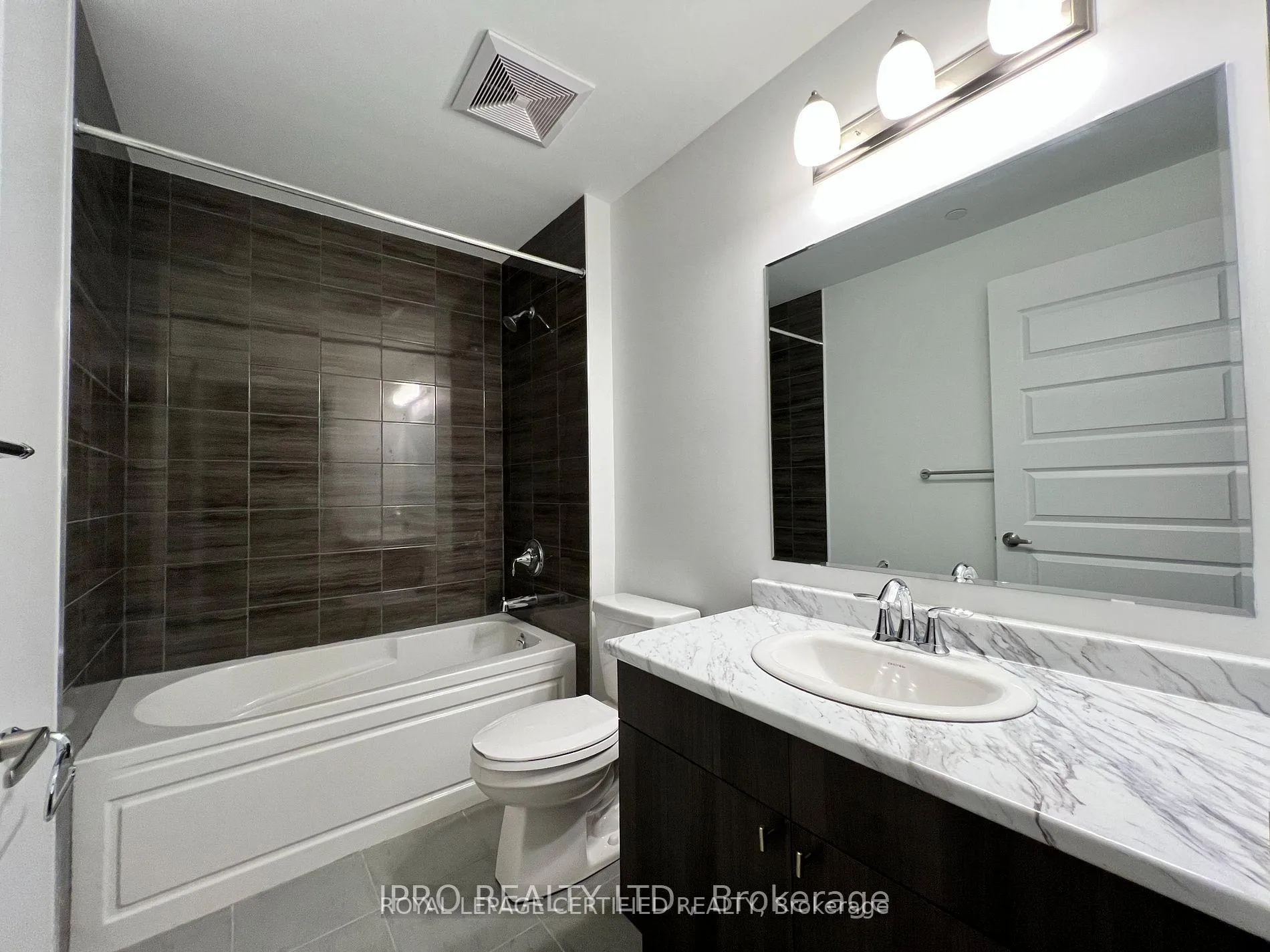Photo 11 of Unit 308, 470 Gordon Krantz Avenue, Milton, Walker — HOMEH