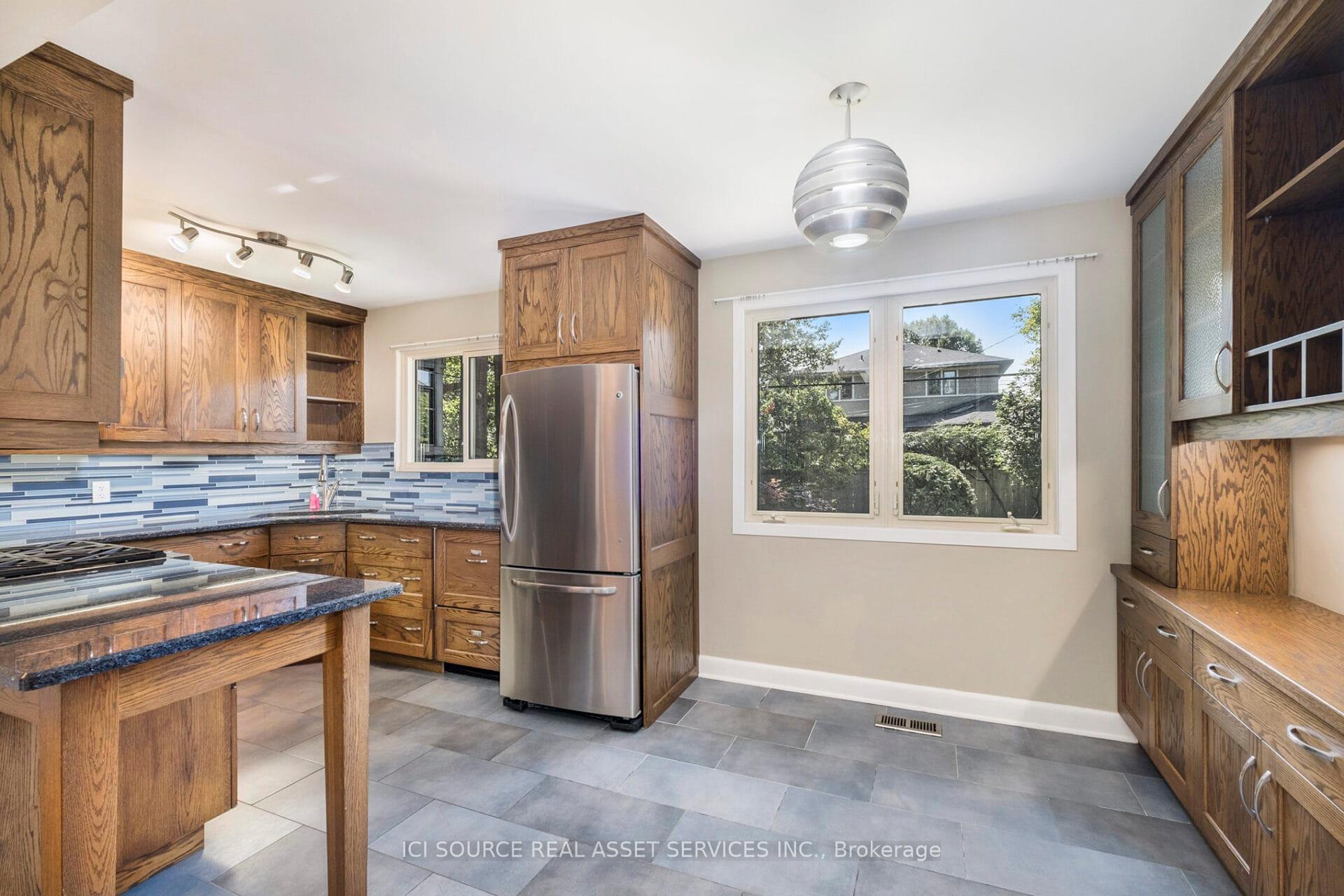 Photo 7 of 710 Sherbourne Road, Ottawa, Carlingwood — HOMEH