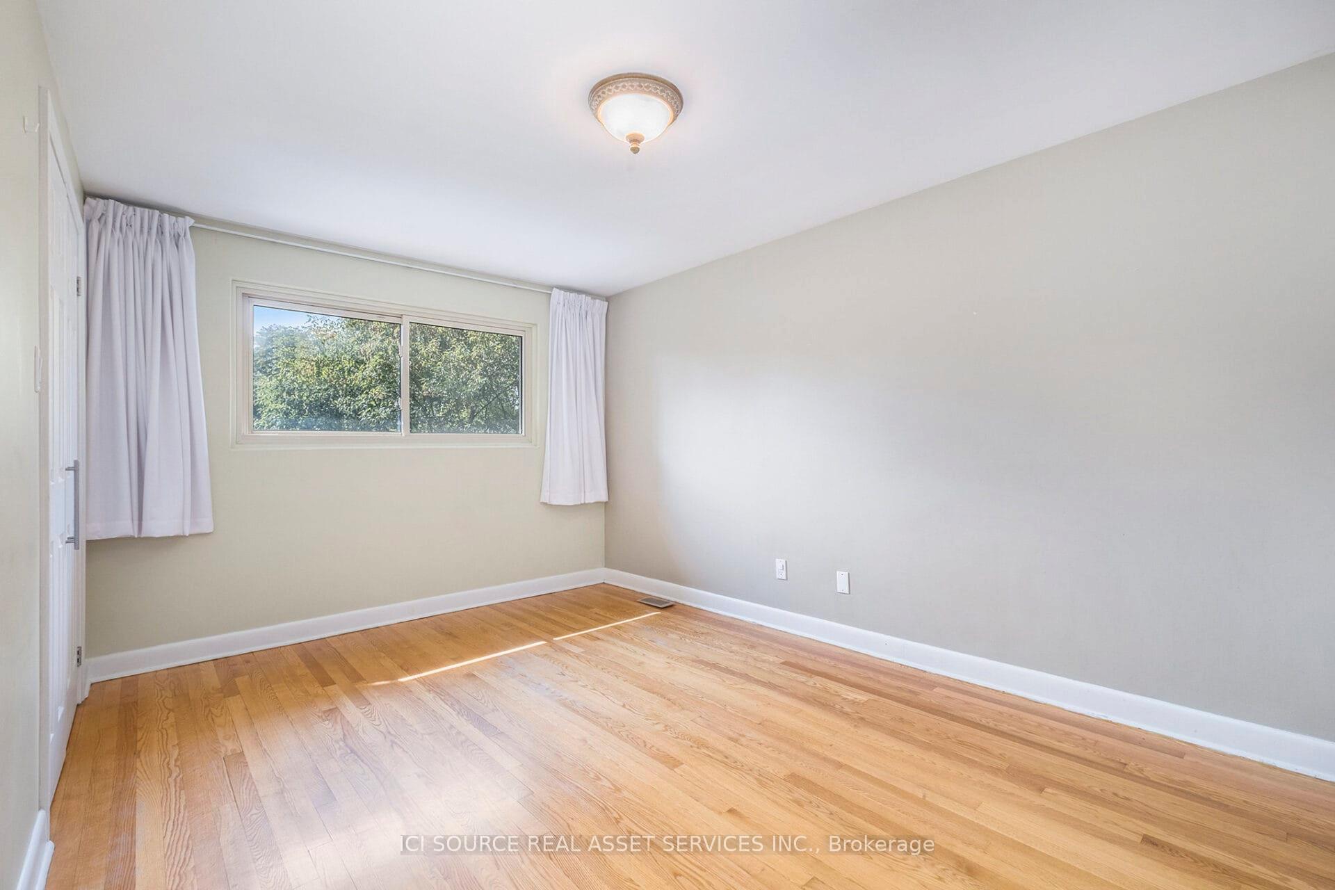 Photo 8 of 710 Sherbourne Road, Ottawa, Carlingwood — HOMEH
