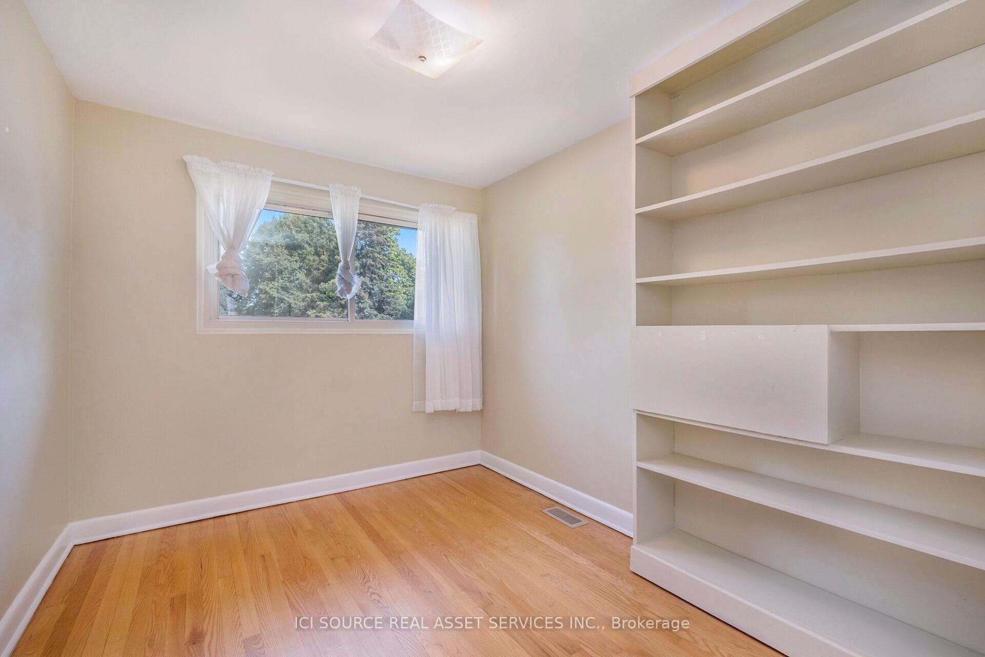 Photo 11 of 710 Sherbourne Road, Ottawa, Carlingwood — HOMEH