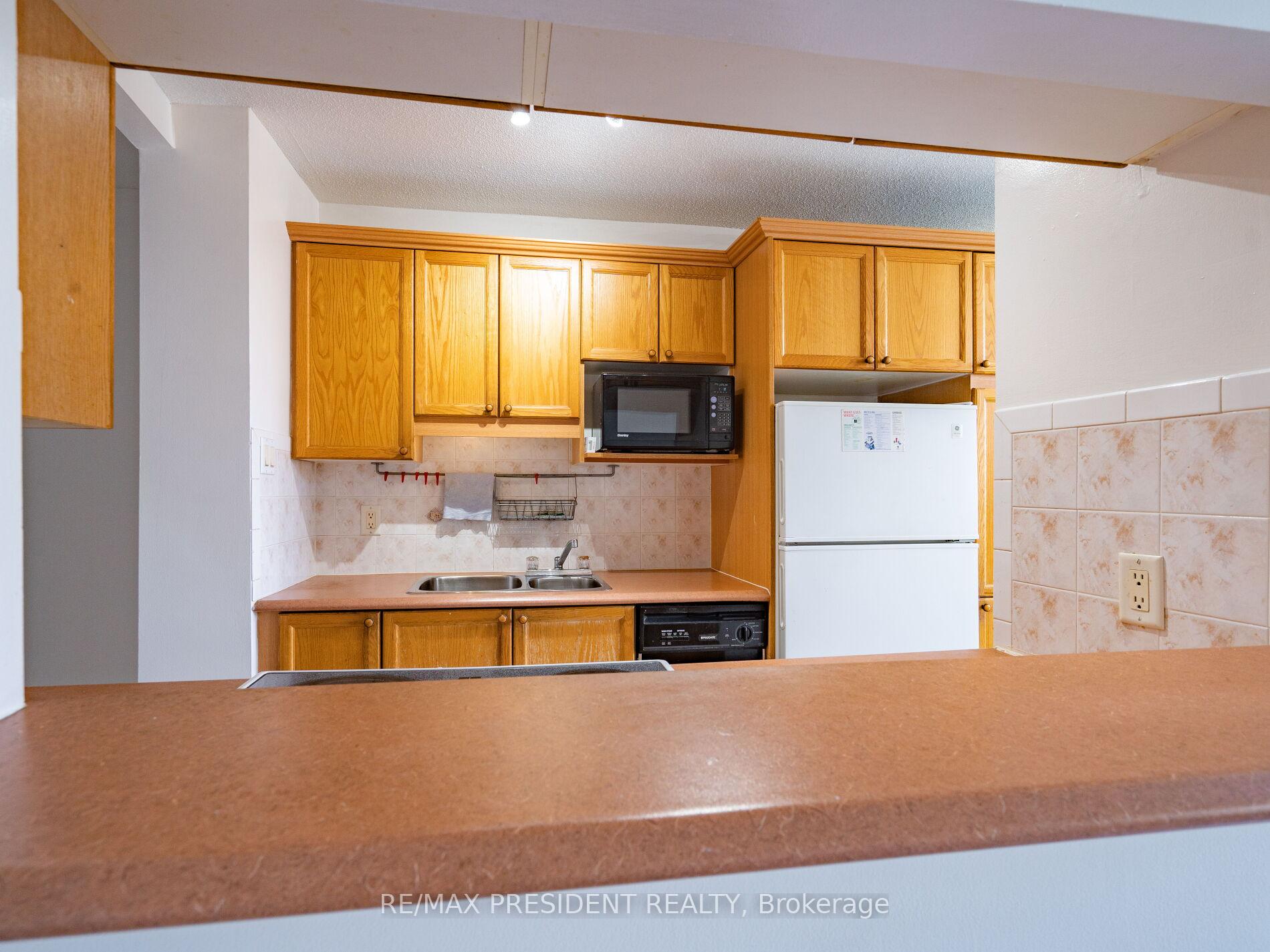Photo 19 of Unit 701, 1950 Main Street W, Hamilton, Ainslie Wood — HOMEH