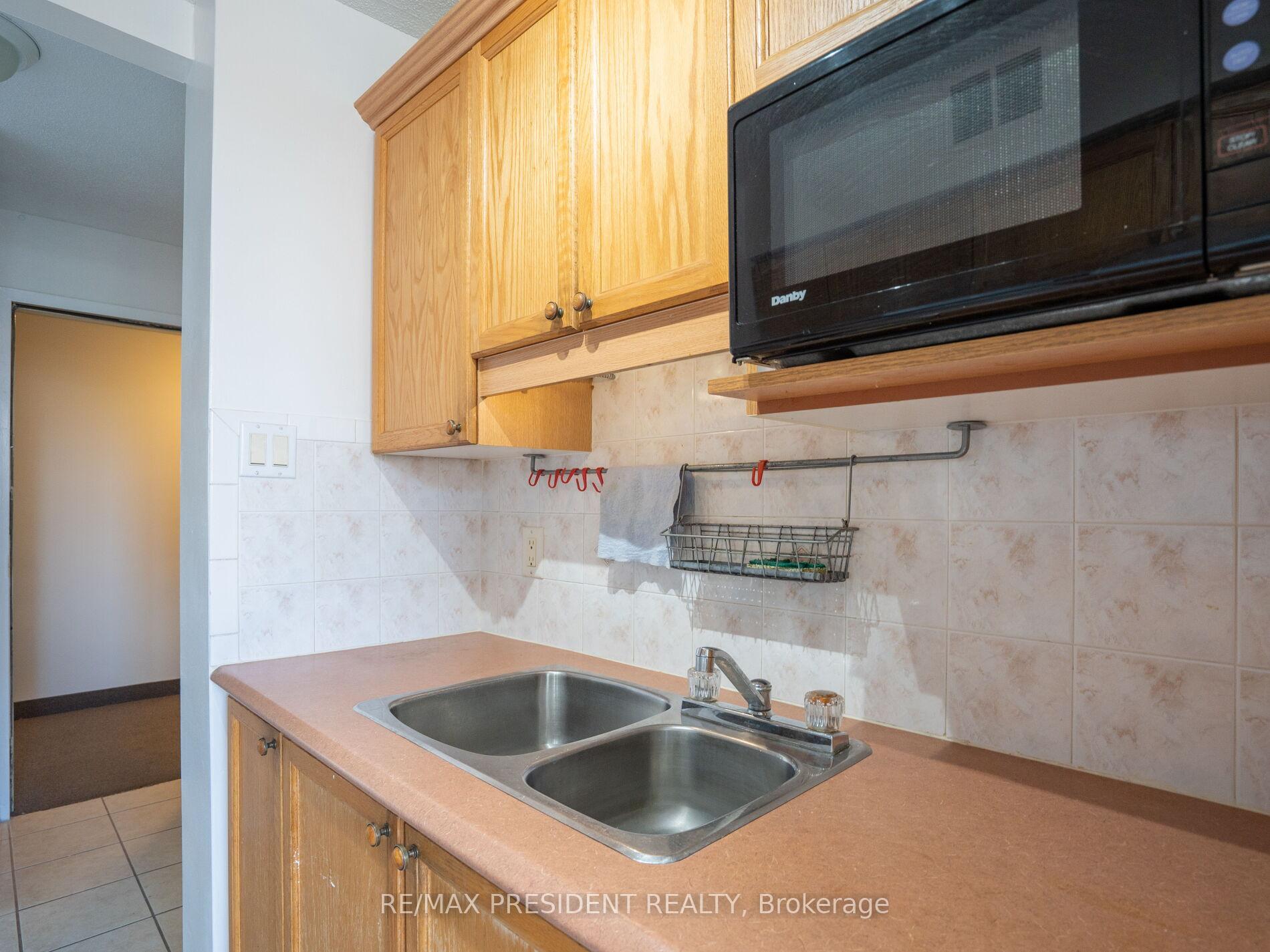 Photo 26 of Unit 701, 1950 Main Street W, Hamilton, Ainslie Wood — HOMEH