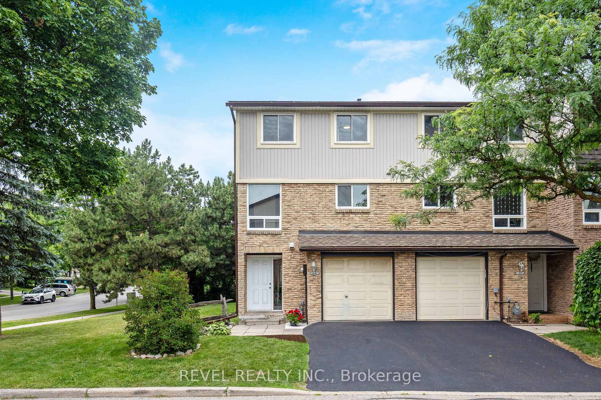 Front of Unit 34, 341 Wilson Drive