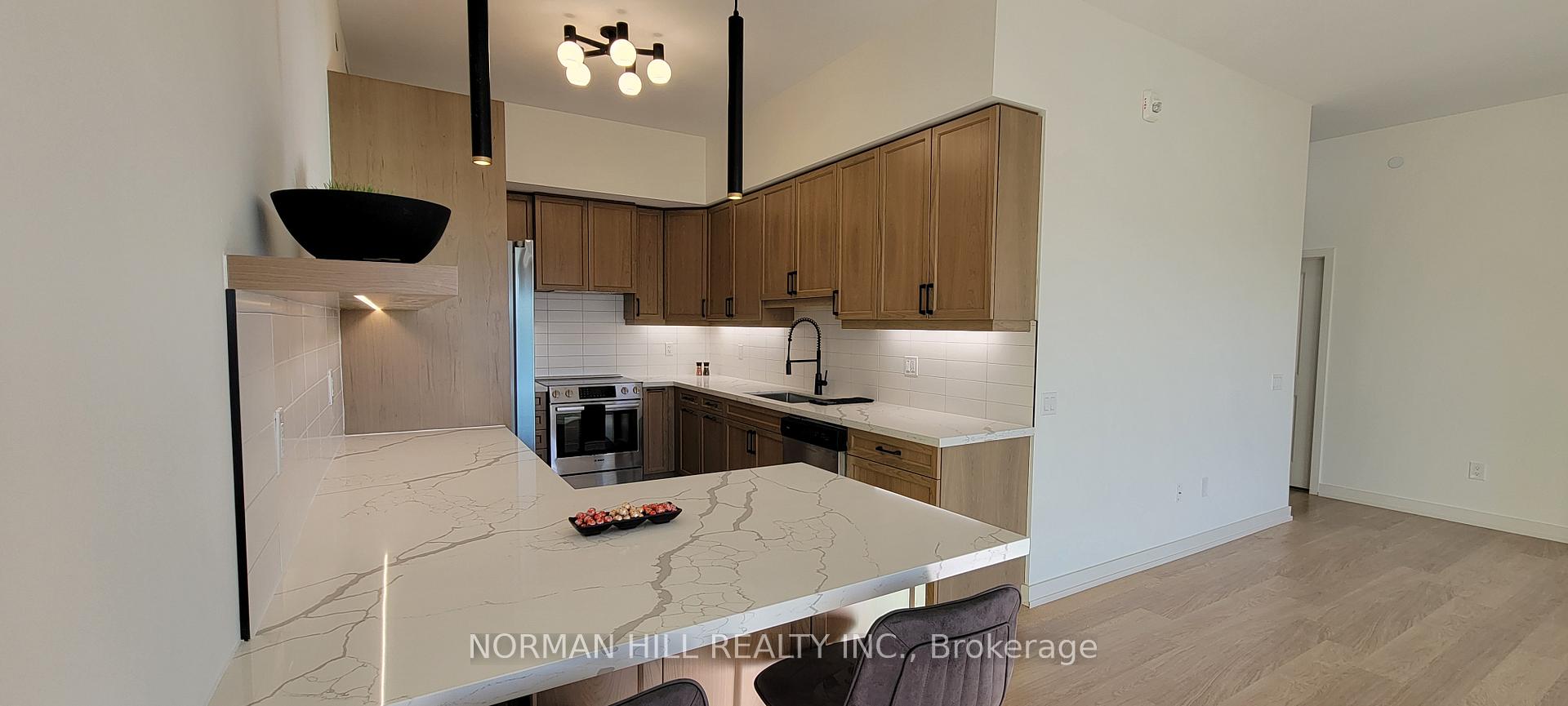 Photo 13 of Unit Ph448, 555 William Graham Drive, Aurora, Rural Aurora — HOMEH