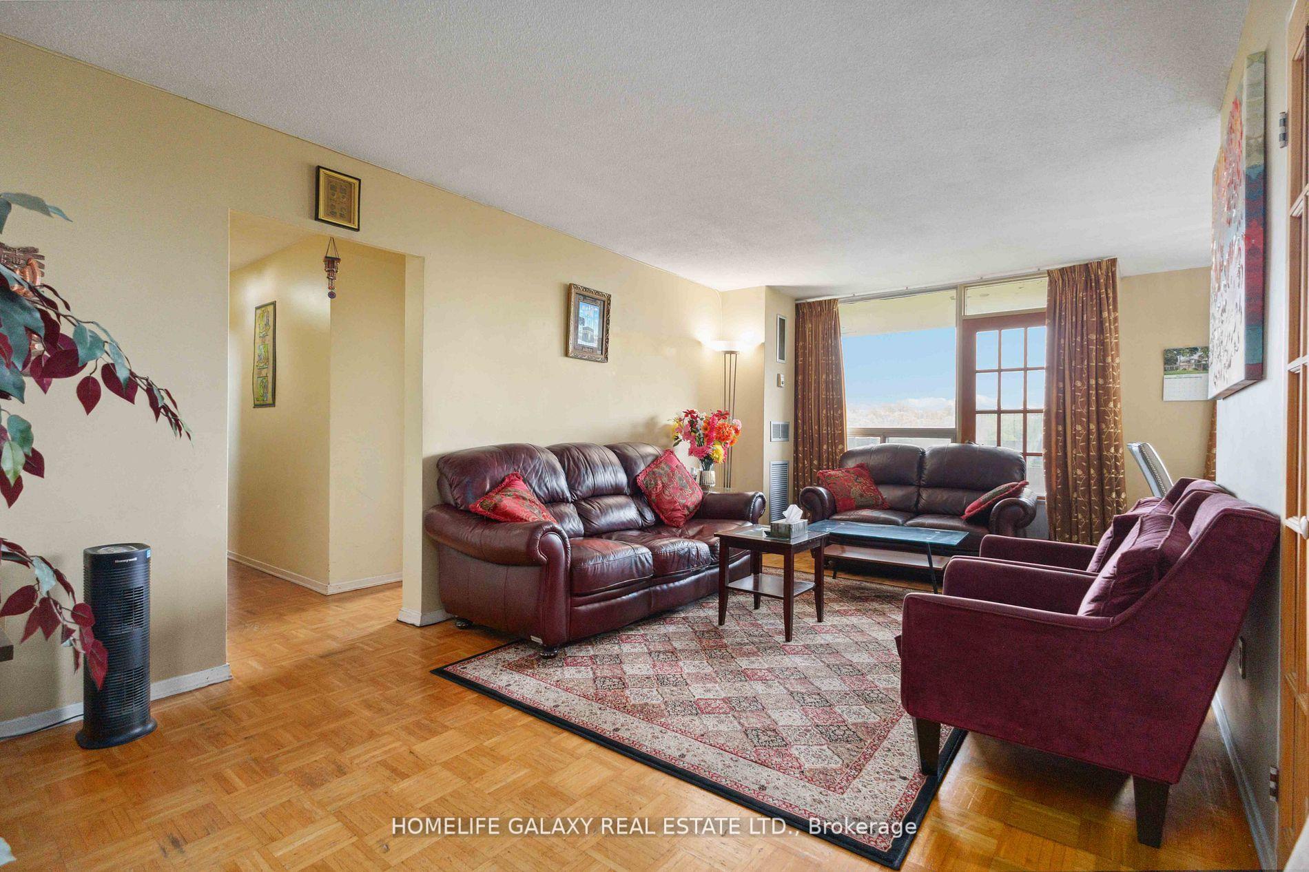 Photo 4 of Unit 616, 20 Edgecliff Golfway, Toronto, Flemingdon Park — HOMEH