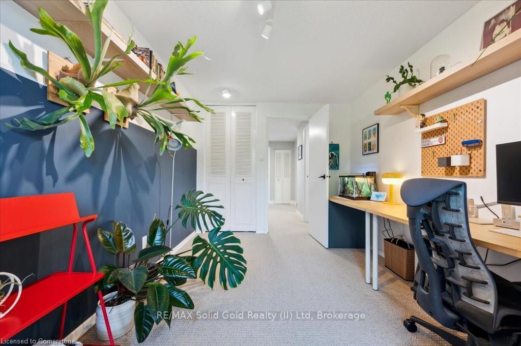 Photo 18 of 104 Kingswood Drive, Kitchener — HOMEH