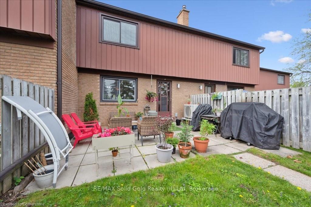 Photo 33 of 104 Kingswood Drive, Kitchener — HOMEH