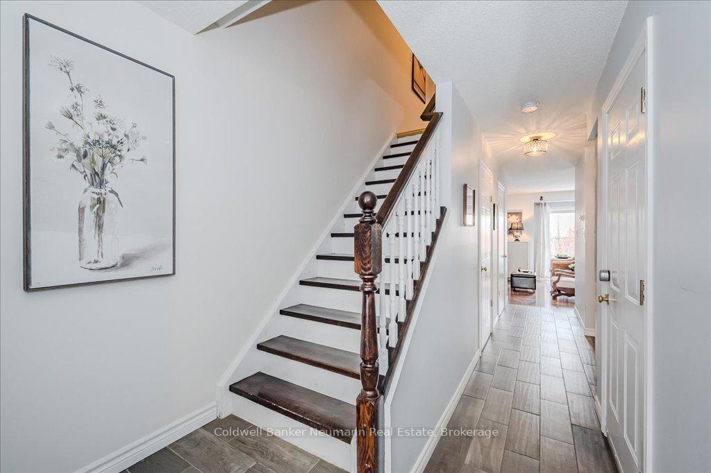 Photo 5 of Unit 4, 920 Edinburgh Road S, Guelph, Kortright West — HOMEH