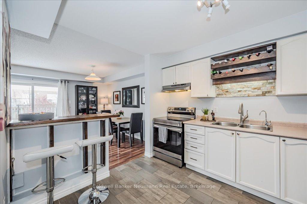 Photo 12 of Unit 4, 920 Edinburgh Road S, Guelph, Kortright West — HOMEH