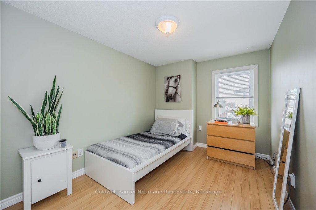 Photo 45 of Unit 4, 920 Edinburgh Road S, Guelph, Kortright West — HOMEH