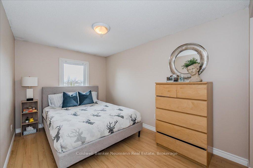 Photo 47 of Unit 4, 920 Edinburgh Road S, Guelph, Kortright West — HOMEH