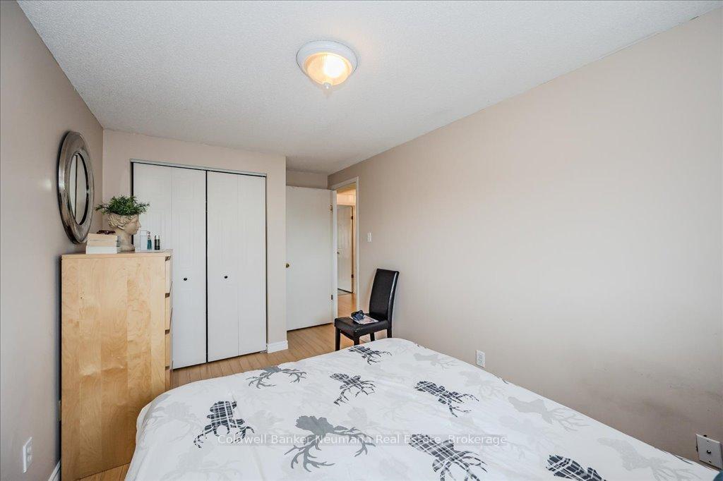 Photo 48 of Unit 4, 920 Edinburgh Road S, Guelph, Kortright West — HOMEH