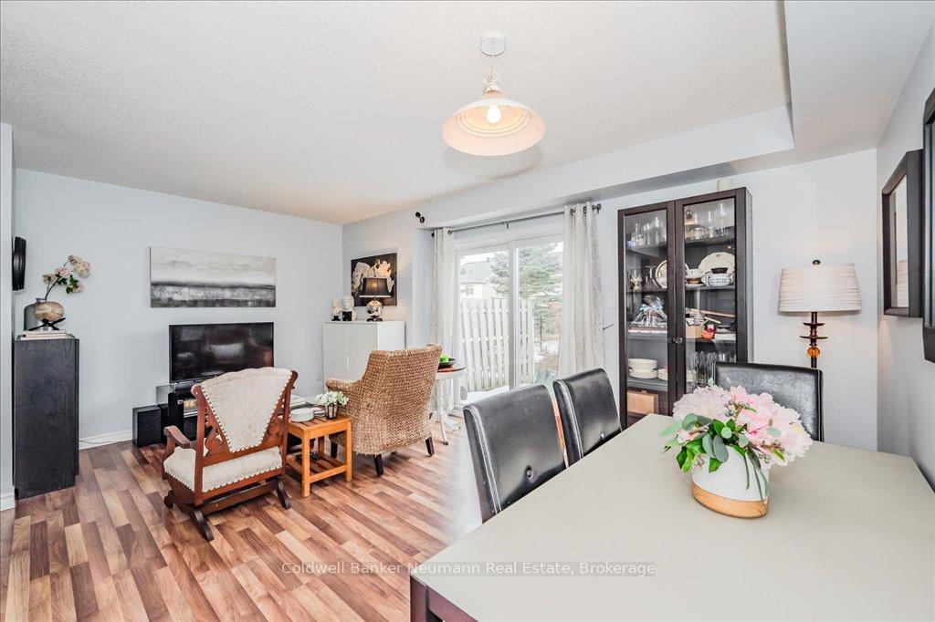 Photo 35 of Unit 4, 920 Edinburgh Road S, Guelph, Kortright West — HOMEH