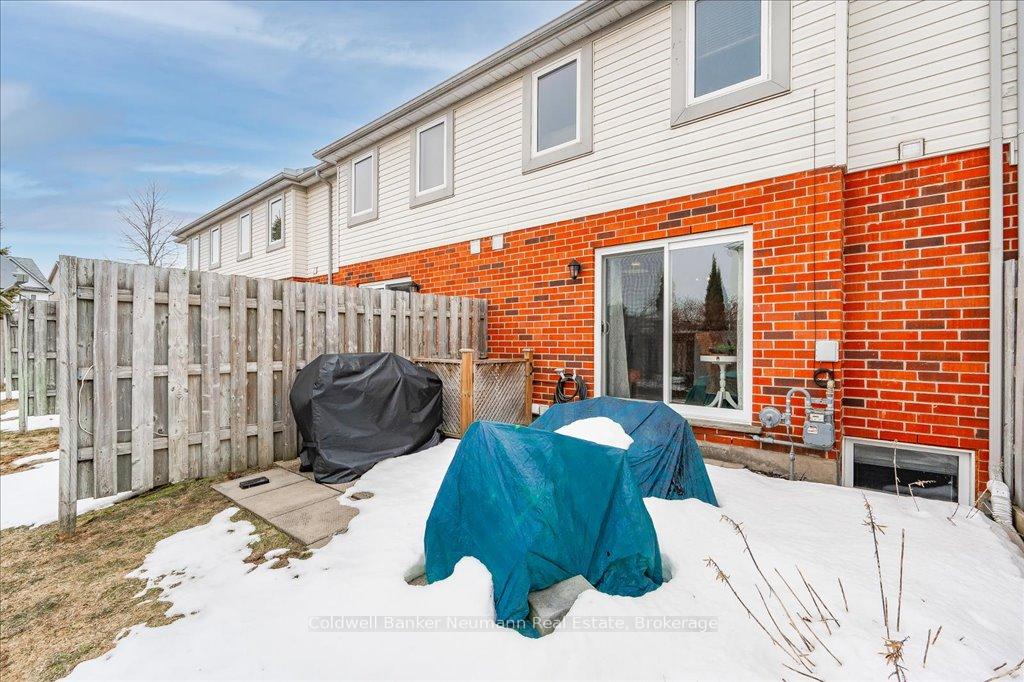 Photo 72 of Unit 4, 920 Edinburgh Road S, Guelph, Kortright West — HOMEH