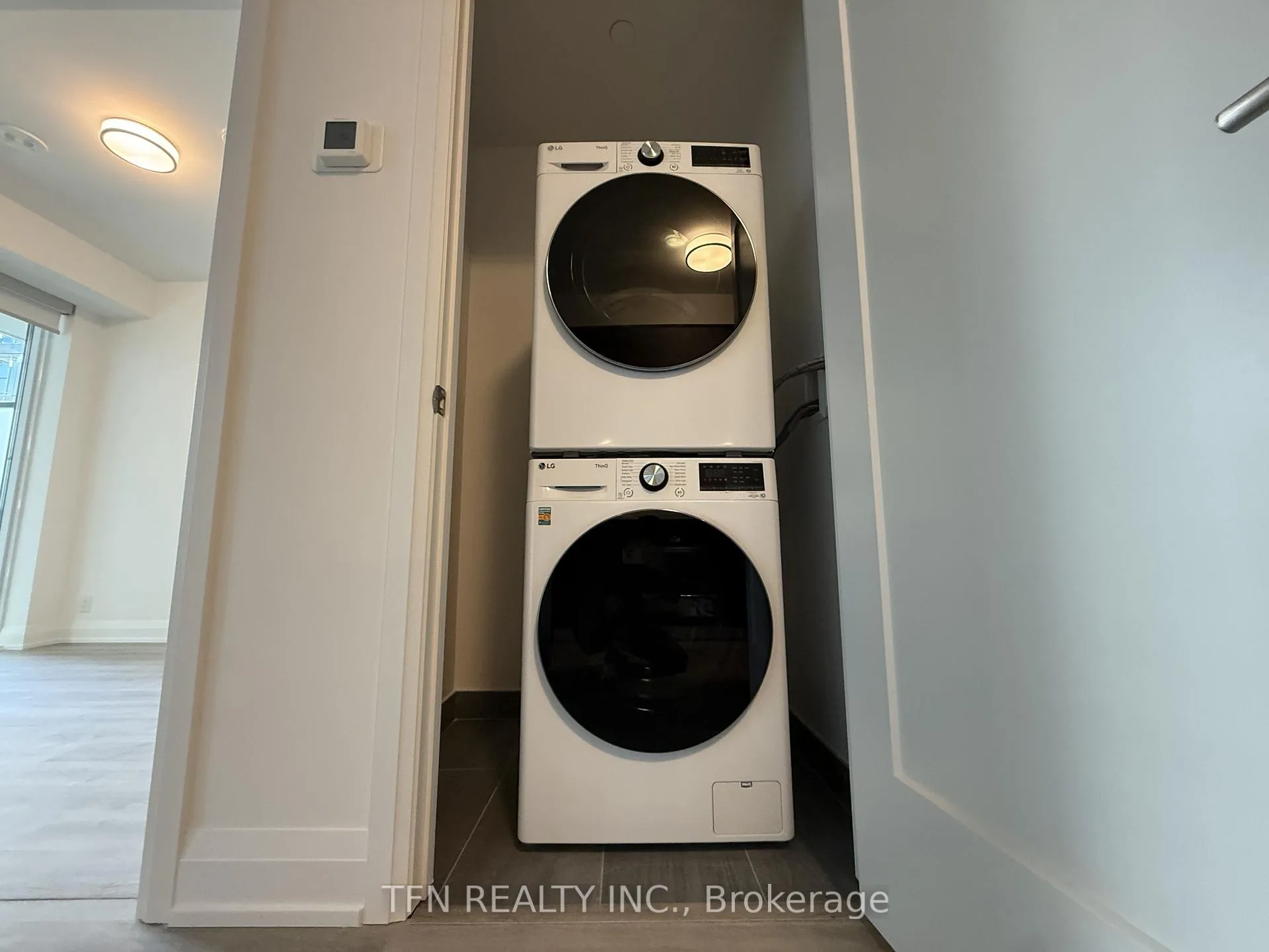 Photo 15 of Unit 1102, 65 Broadway Avenue, Toronto, Mount Pleasant West — HOMEH
