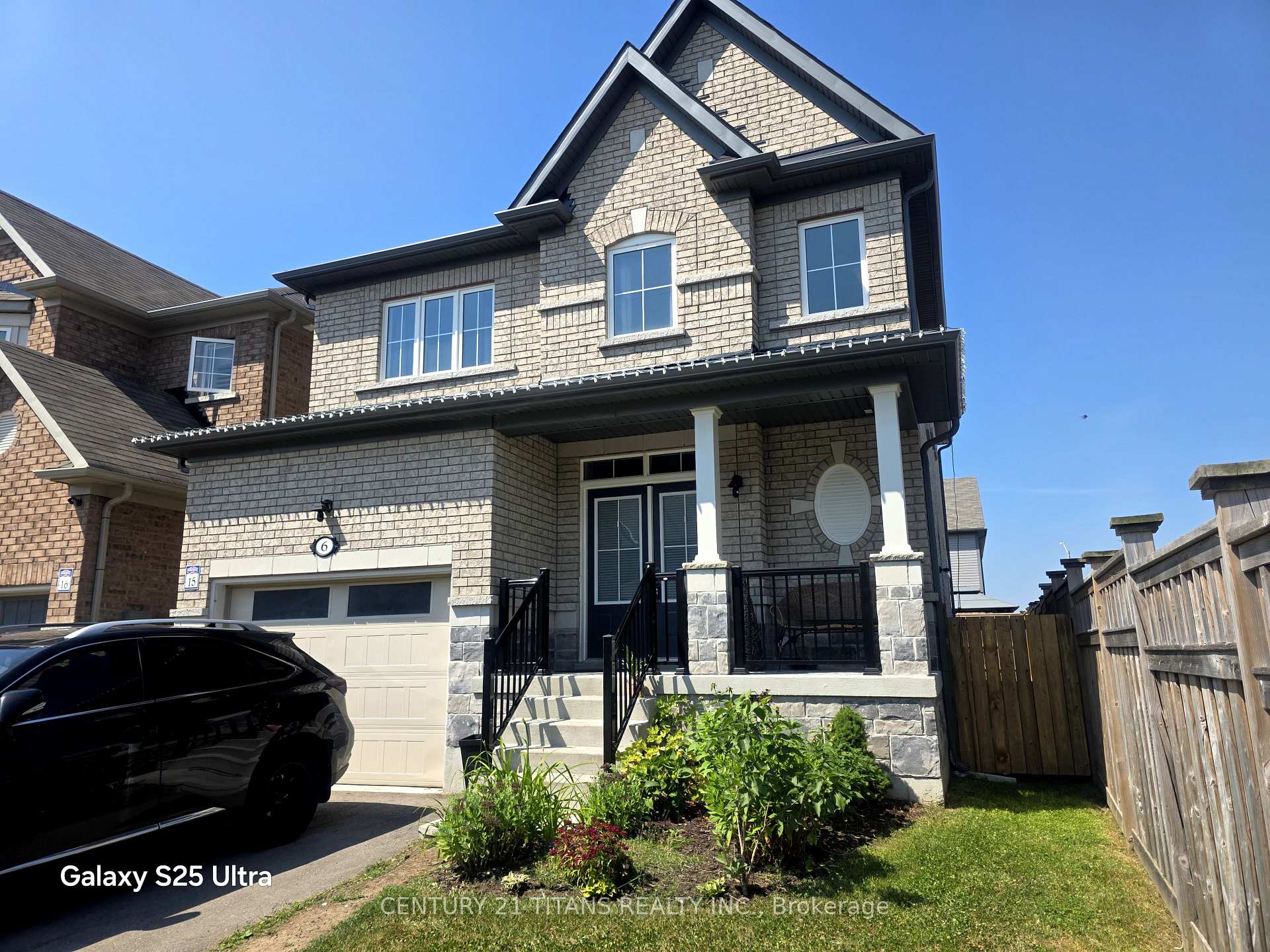 Photo 1 of 6 Tait Crescent, Clarington, Bowmanville — HOMEH