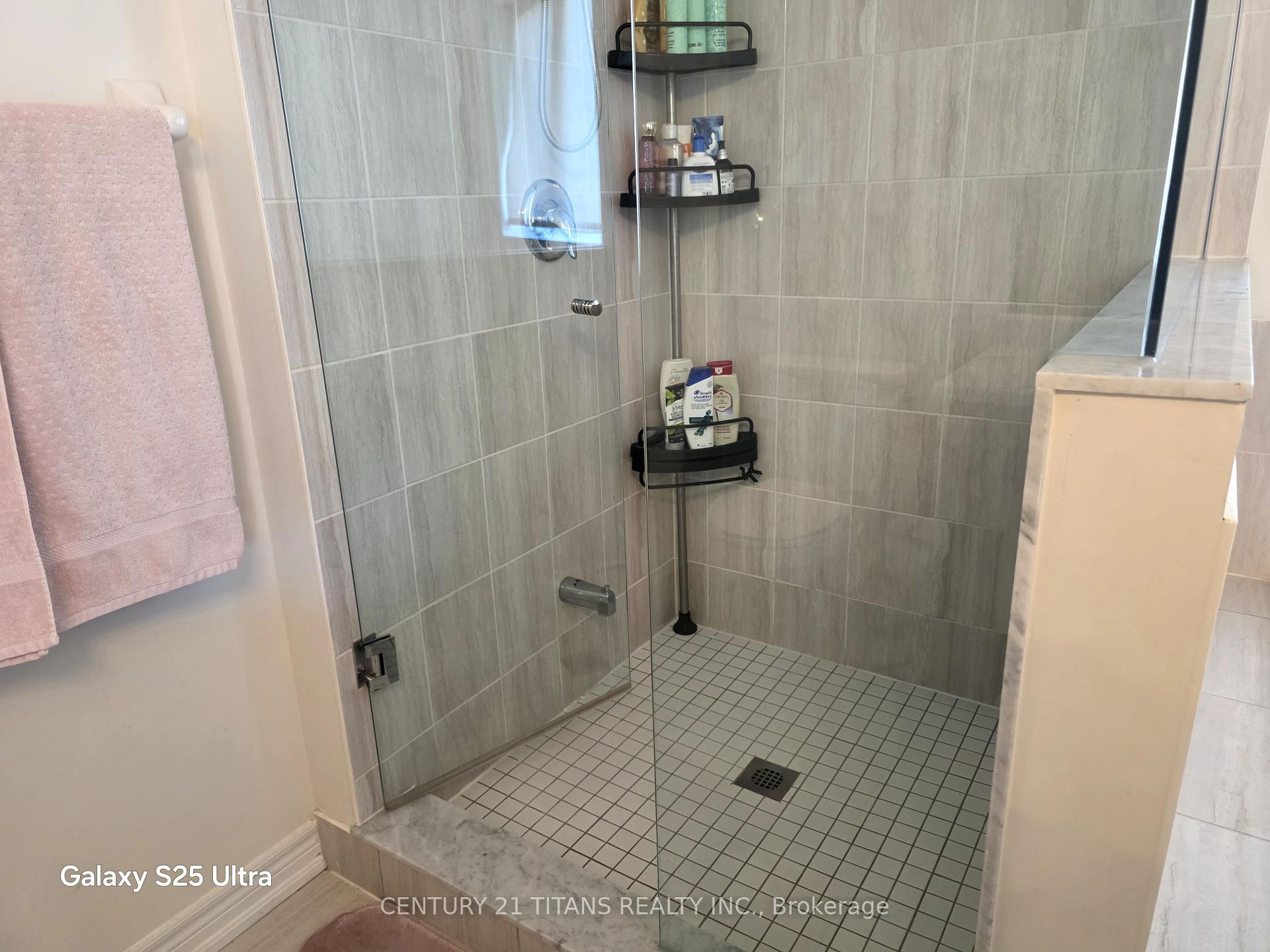 Photo 21 of 6 Tait Crescent, Clarington, Bowmanville — HOMEH