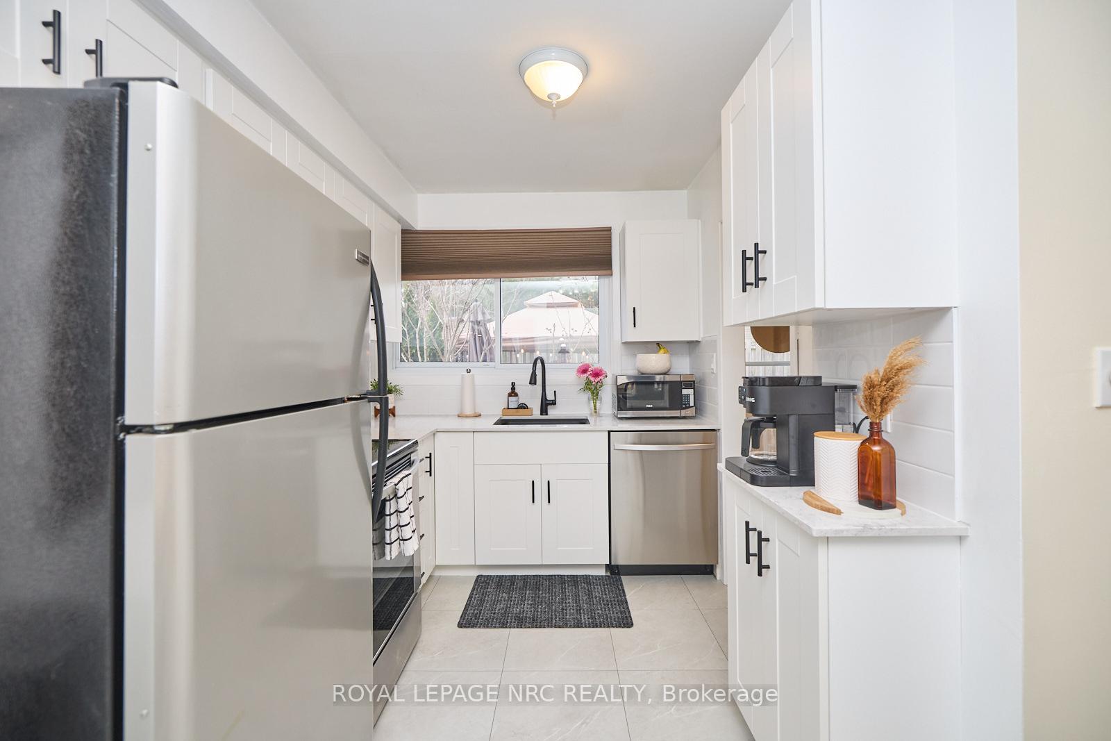 Photo 6 of Unit 24, 151 Parnell Road, St. Catharines, Vine/Linwell — HOMEH
