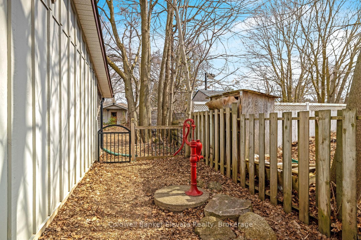 Photo 27 of 87 Trafalgar Road N, Erin, Rural Erin — HOMEH