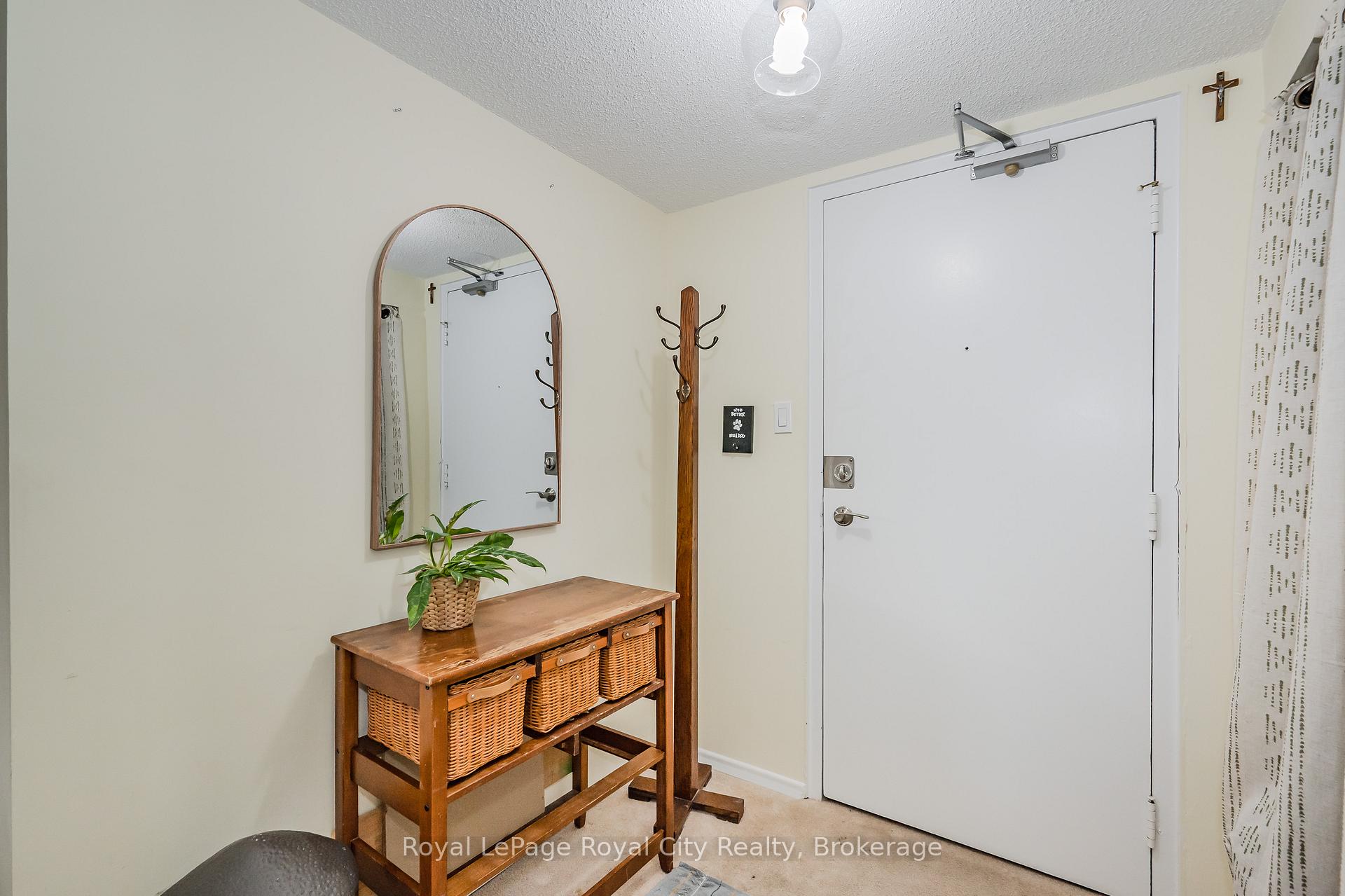 Photo 11 of Unit 402, 89 Westwood Road, Guelph, Willow West/Sugarbush/West Acres — HOMEH