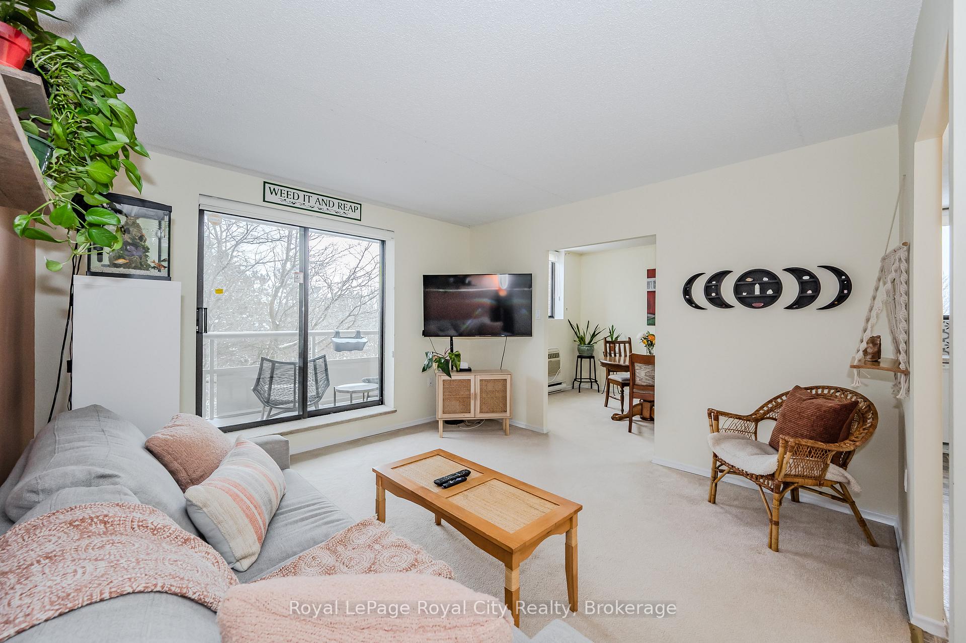 Photo 12 of Unit 402, 89 Westwood Road, Guelph, Willow West/Sugarbush/West Acres — HOMEH