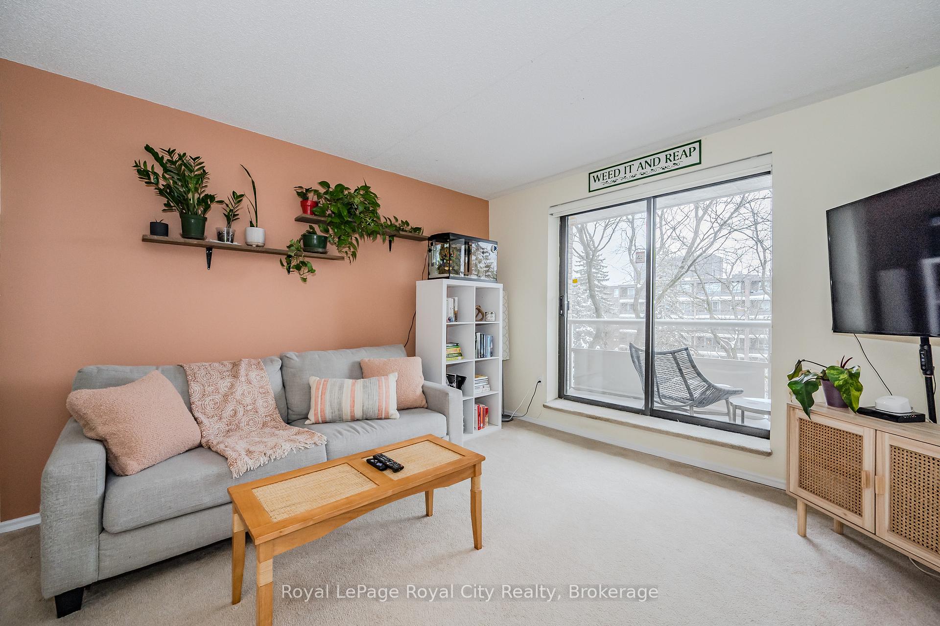 Photo 13 of Unit 402, 89 Westwood Road, Guelph, Willow West/Sugarbush/West Acres — HOMEH