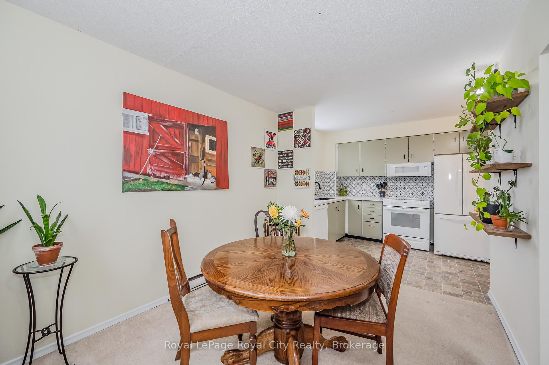 Photo 17 of Unit 402, 89 Westwood Road, Guelph, Willow West/Sugarbush/West Acres — HOMEH