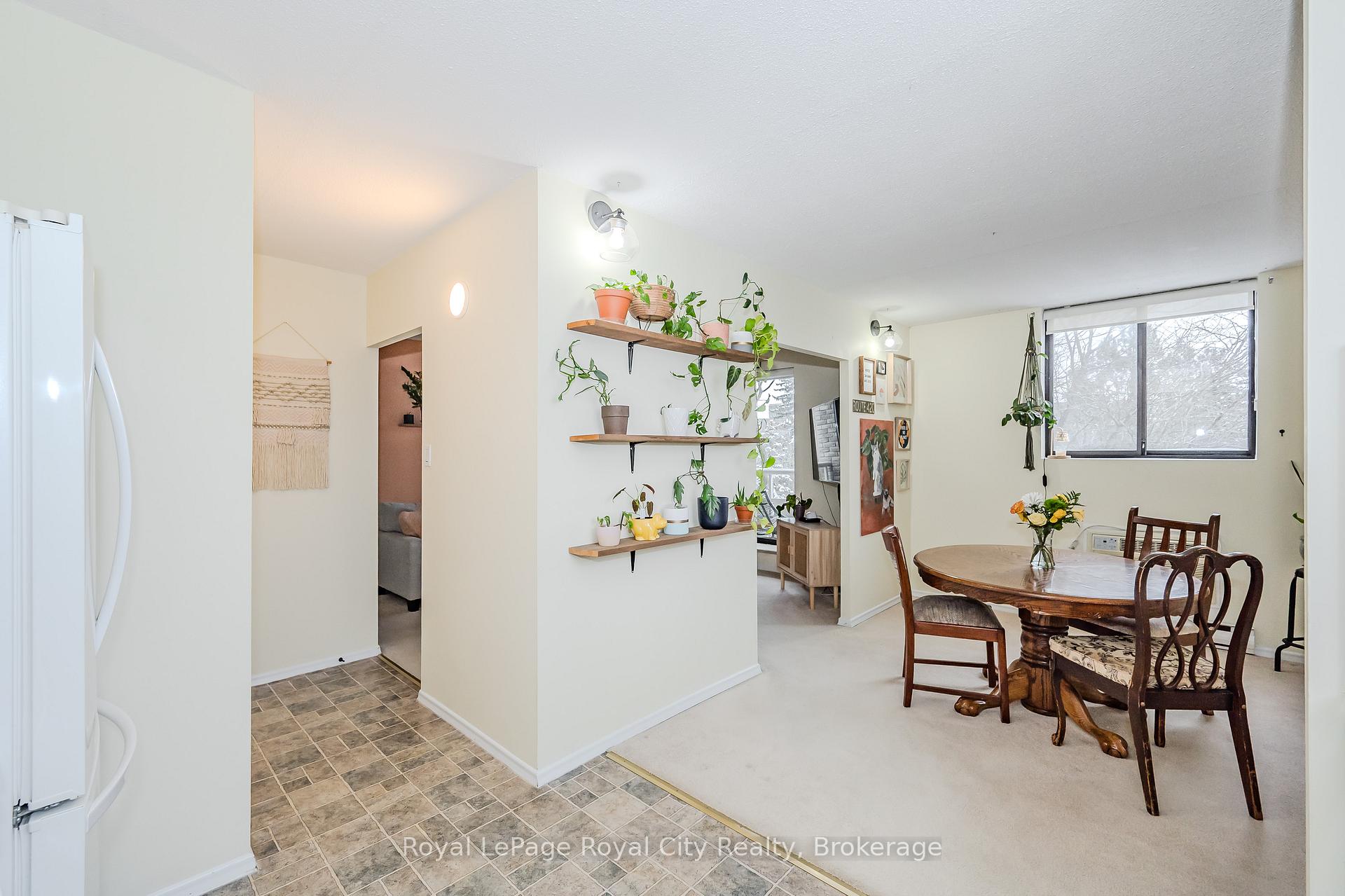 Photo 23 of Unit 402, 89 Westwood Road, Guelph, Willow West/Sugarbush/West Acres — HOMEH